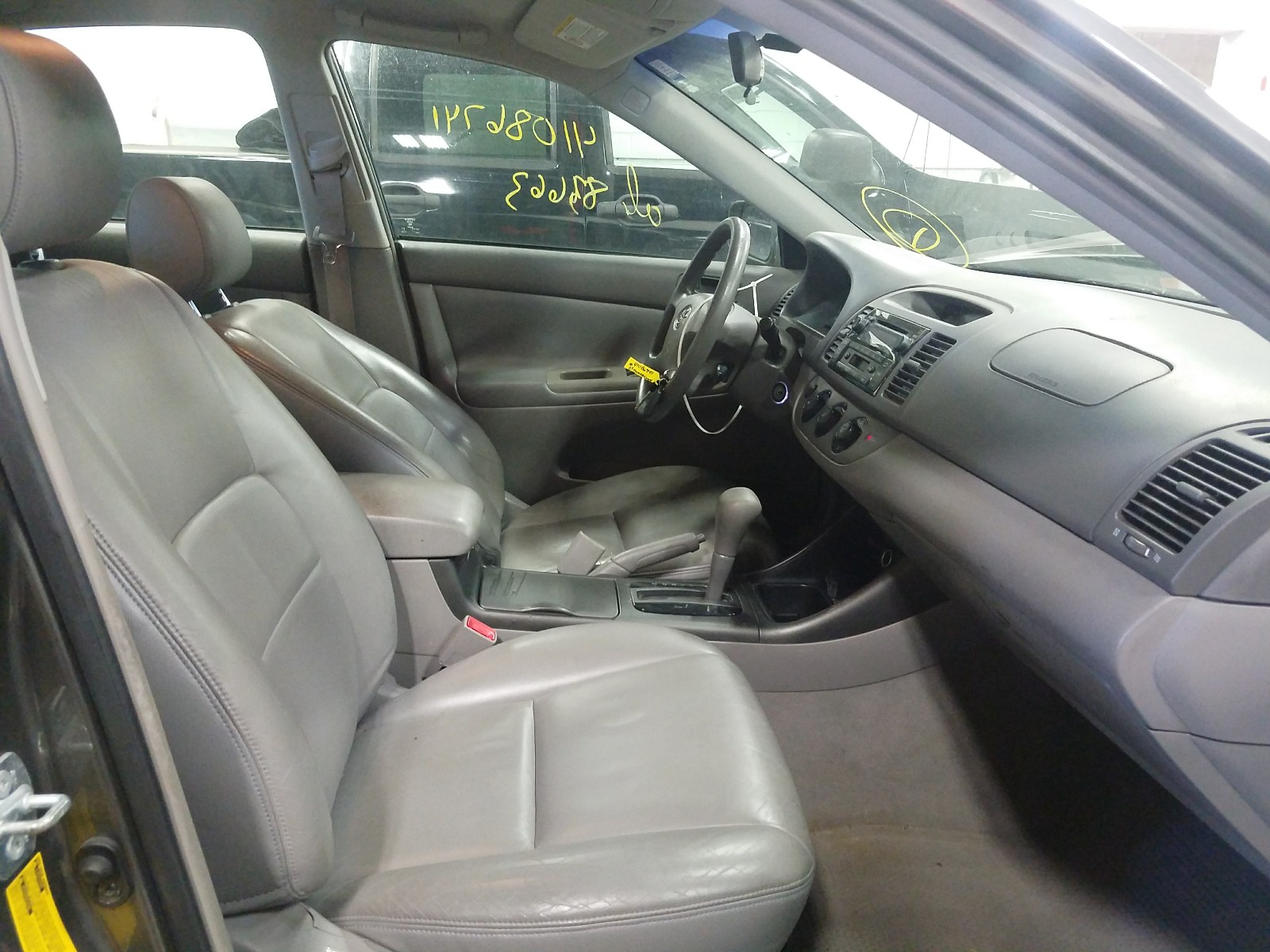 Photo 5 from auction – 2003 TOYOTA CAMRY LE with VIN 4T1BF30K13U563528