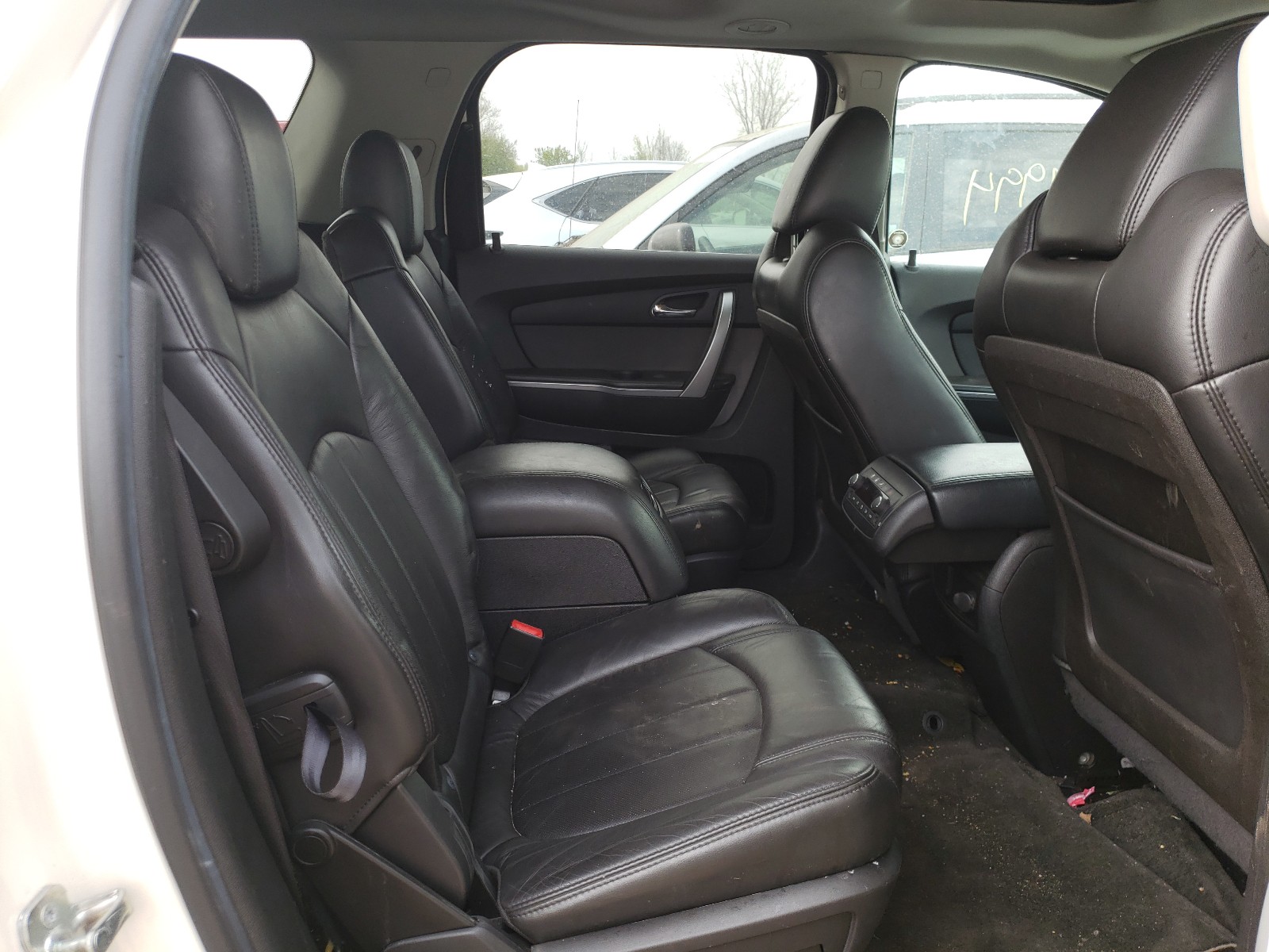 Photo 6 from auction – 2010 GMC ACADIA SLT with VIN 1GKLVNED4AJ262563
