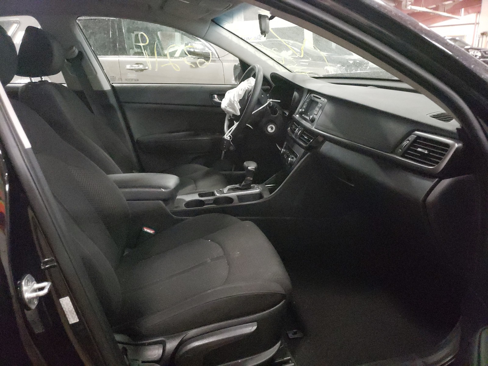 Zdjęcie 5 z aukcji – 2016 KIA OPTIMA LX z VIN KNAGT4L30G5106090