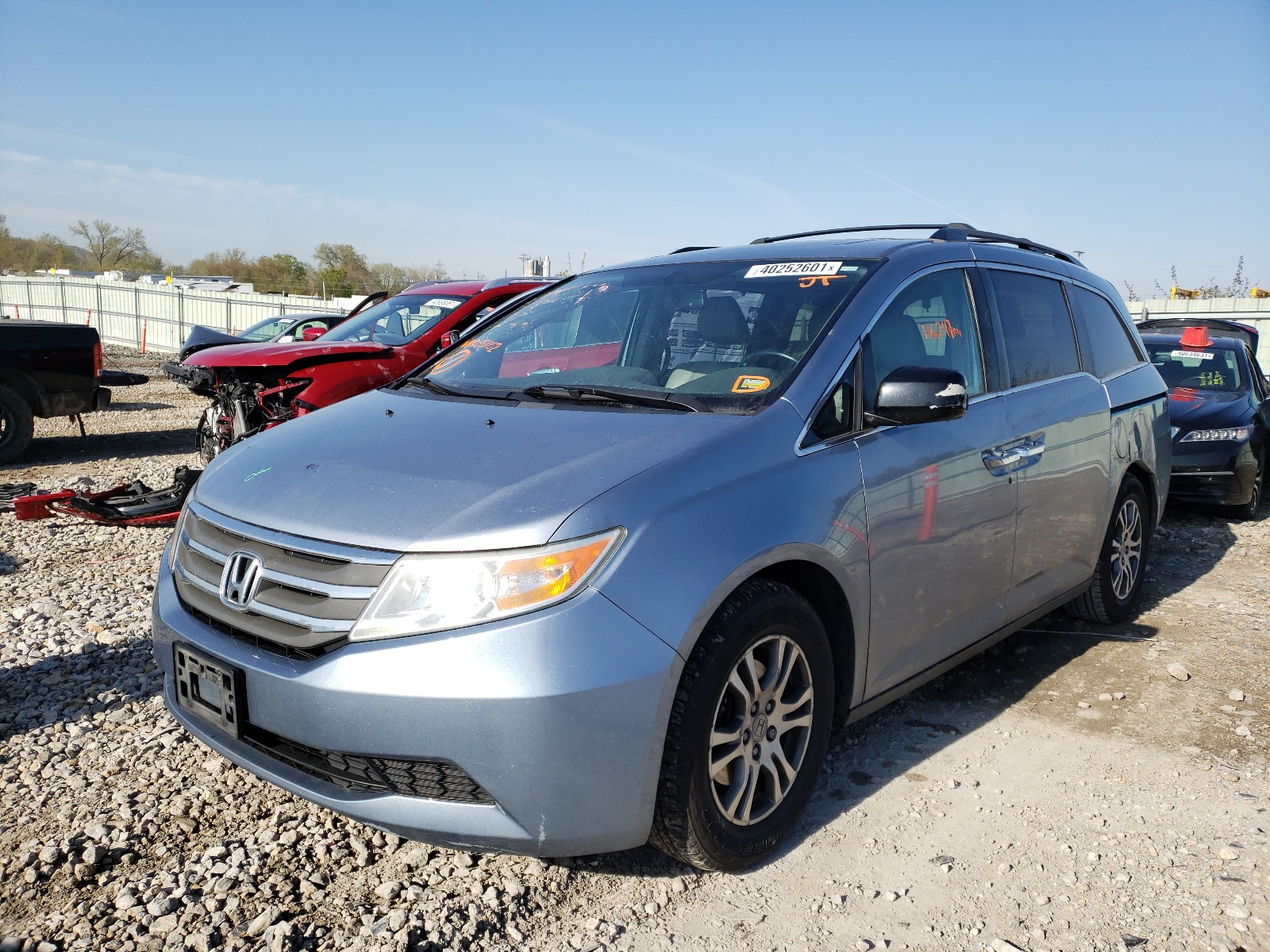 Photo 2 from auction – 2011 HONDA ODYSSEY EX with VIN 5FNRL5H60BB051152