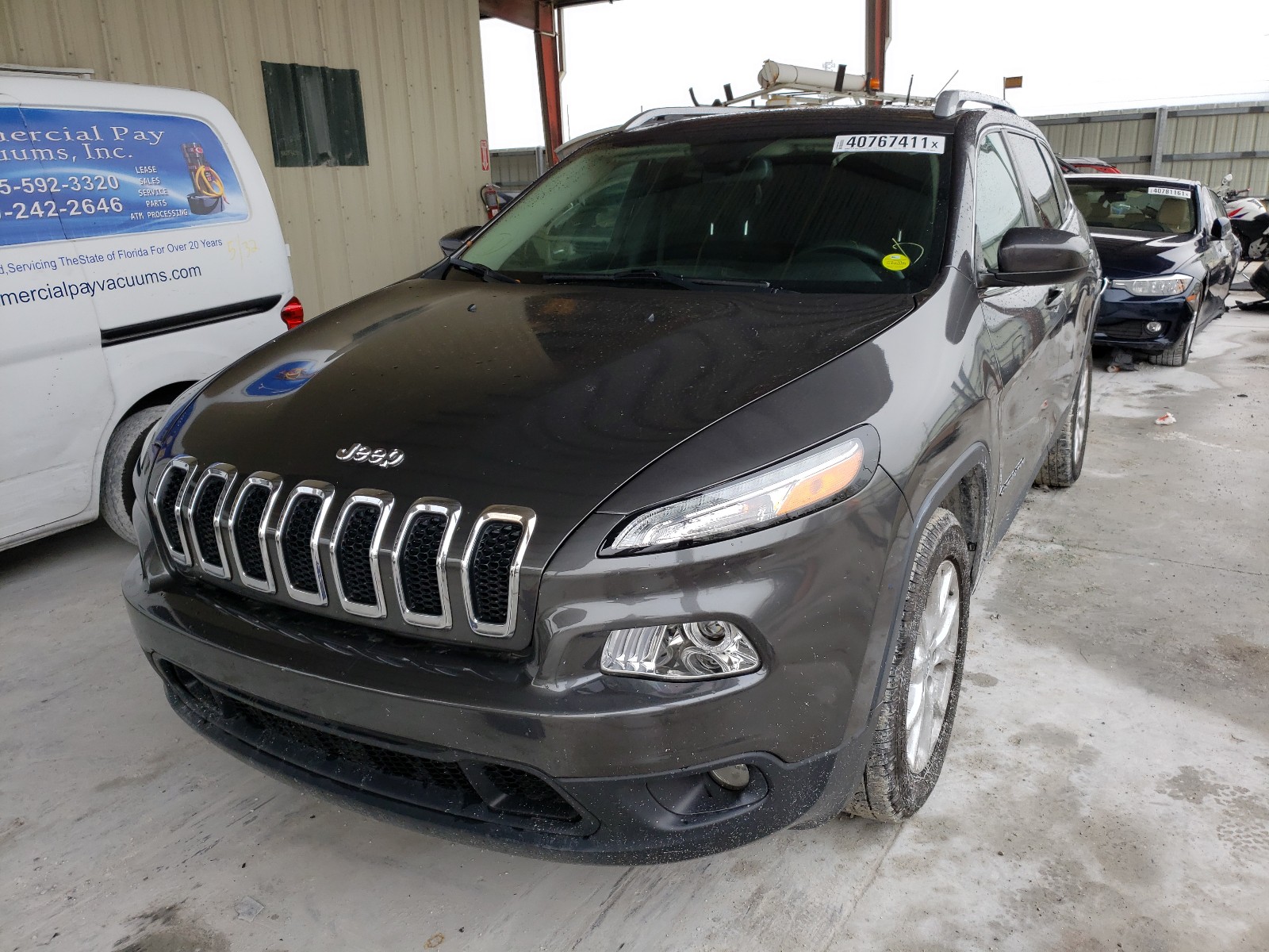 Photo 2 from auction – 2015 JEEP CHEROKEE L with VIN 1C4PJLCB6FW642674