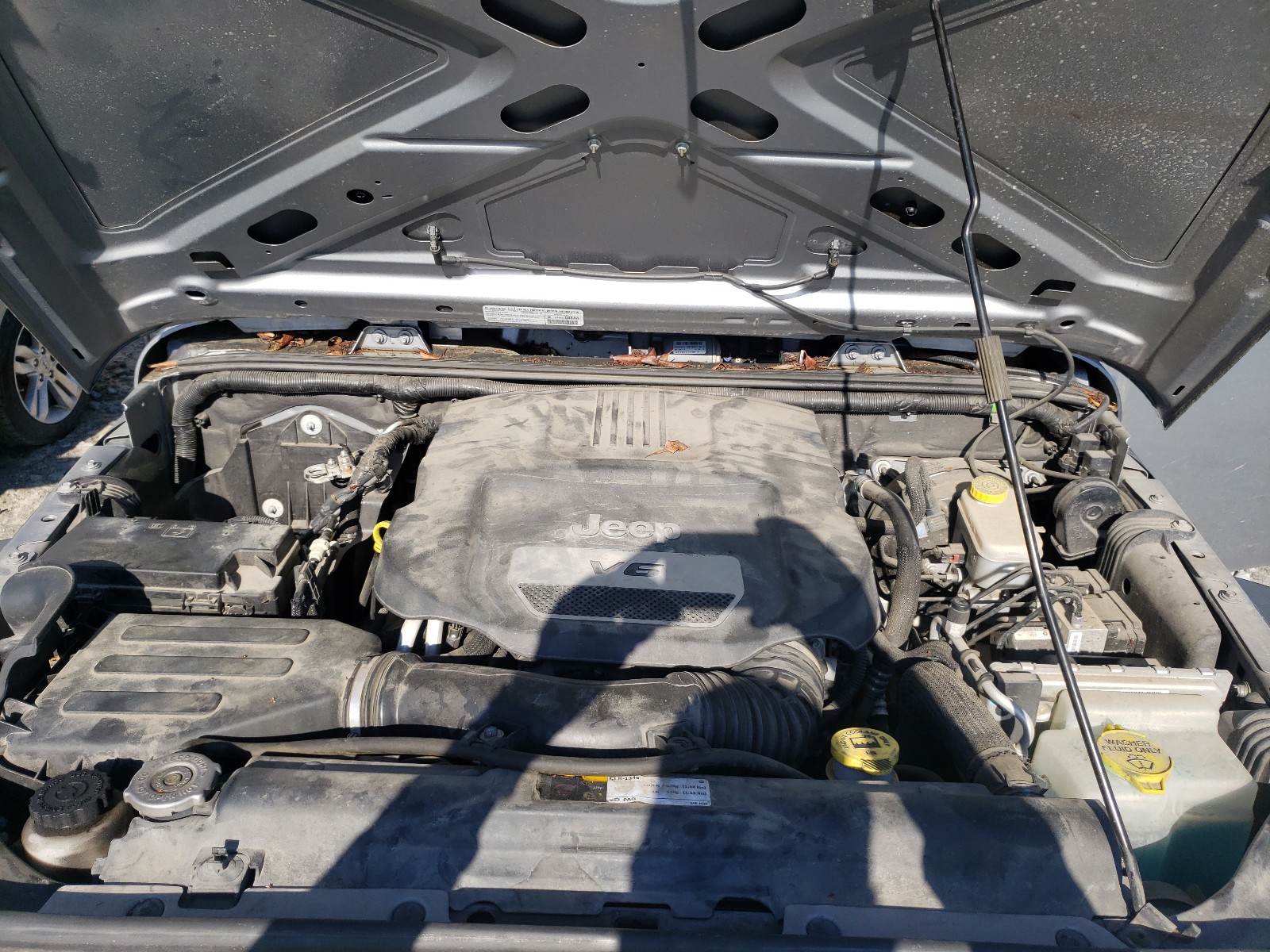Photo 7 from auction – 2014 JEEP WRANGLER U with VIN 1C4BJWDG6EL277192