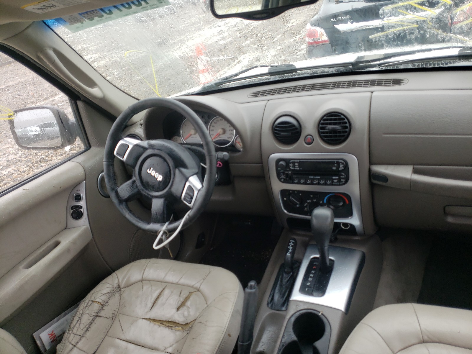 Photo 9 from auction – 2004 JEEP LIBERTY LI with VIN 1J4GL58K84W239558