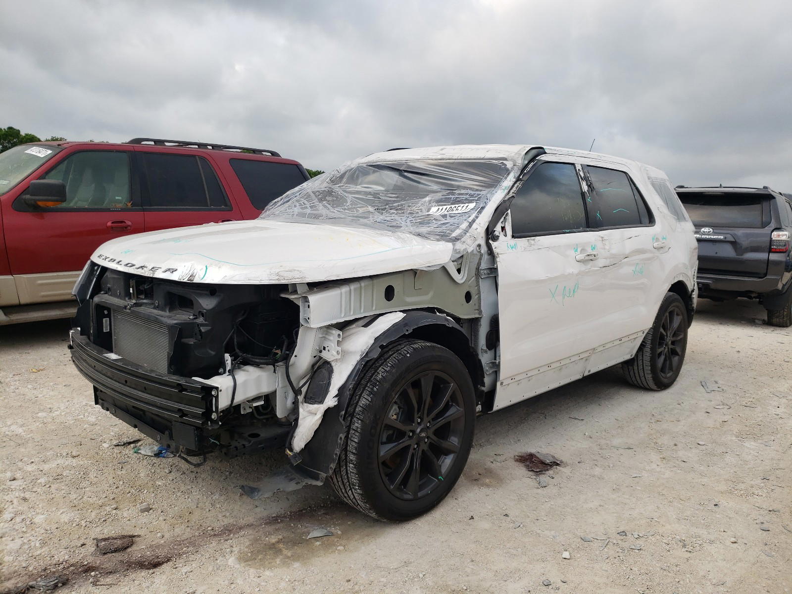Photo 2 from auction – 2019 FORD EXPLORER X with VIN 1FM5K7D87KGB06914