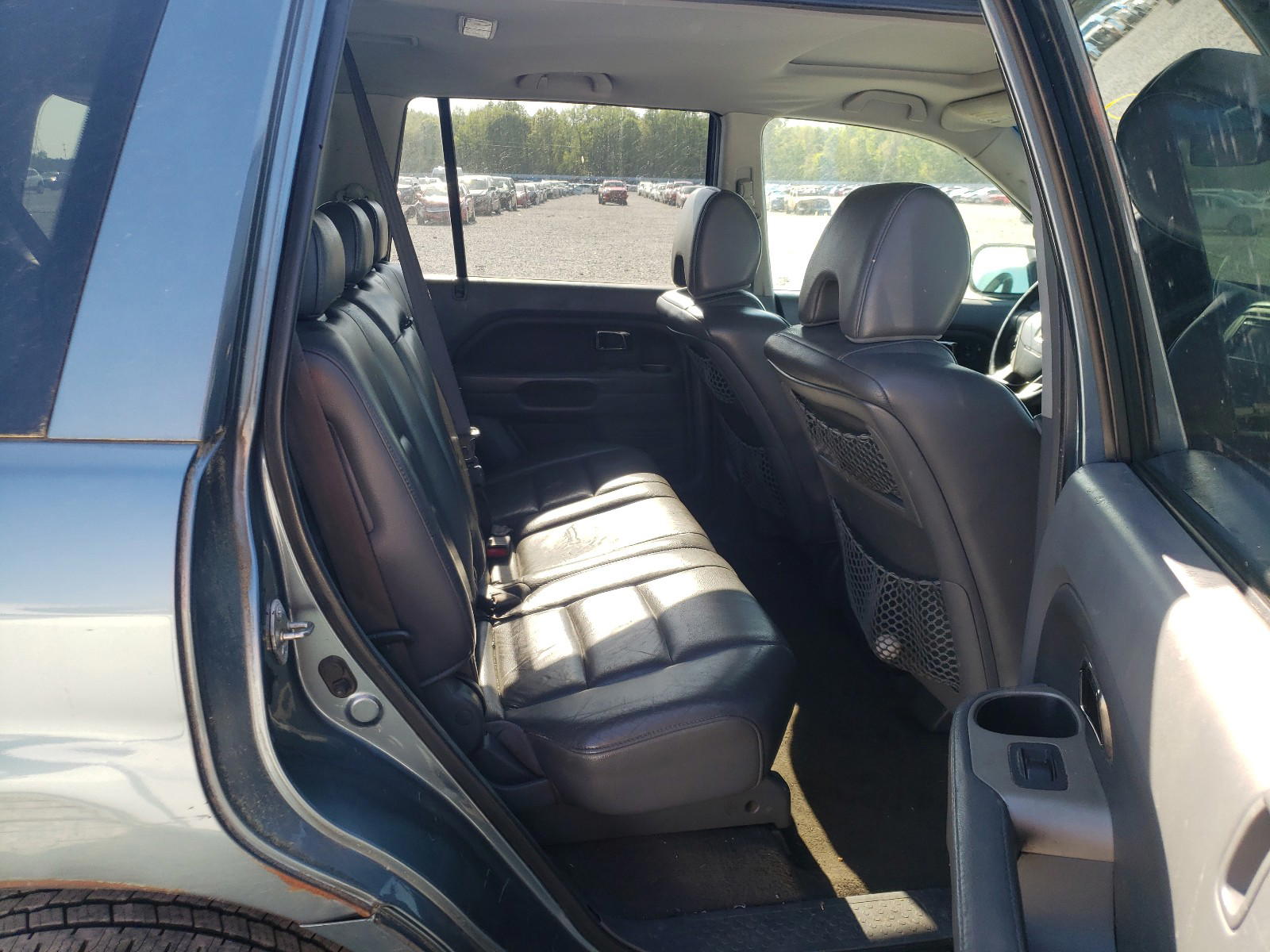 Photo 6 from auction – 2006 HONDA PILOT with VIN 5FNYF28576B048571