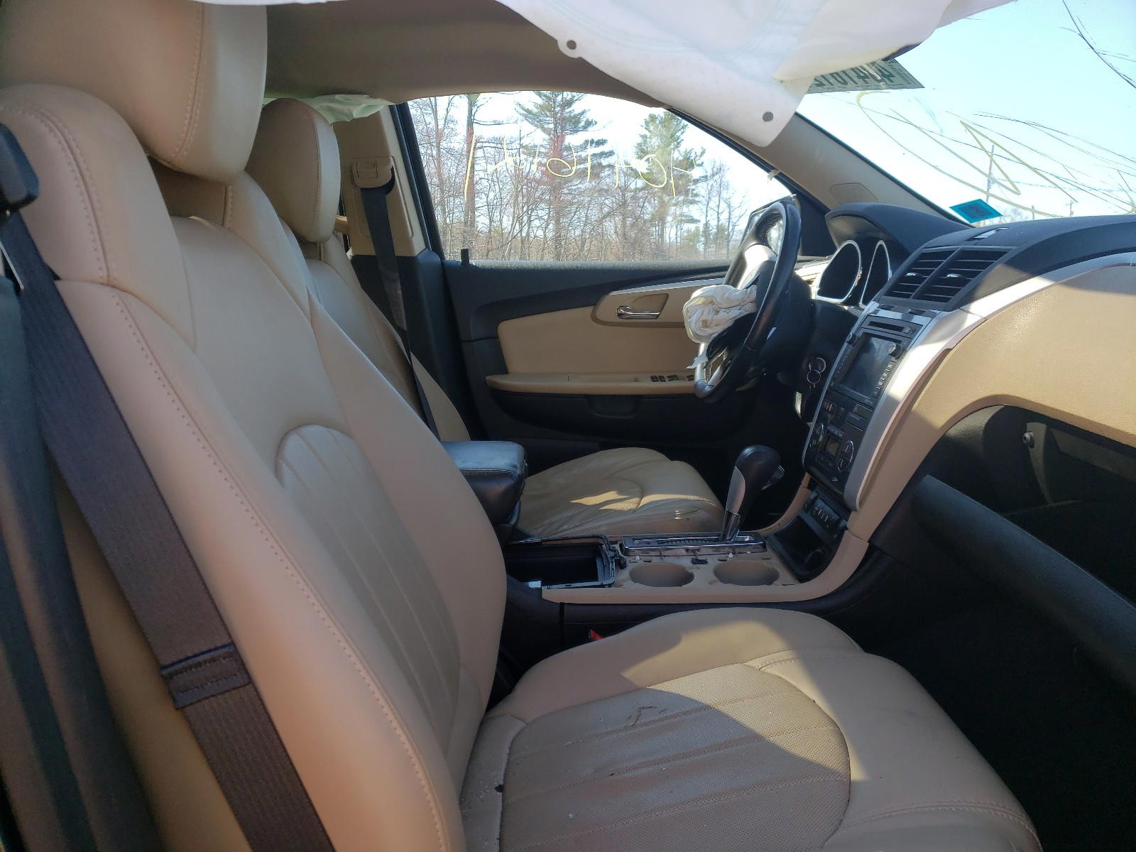 Photo 5 from auction – 2012 CHEVROLET TRAVERSE L with VIN 1GNKVLED2CJ210659