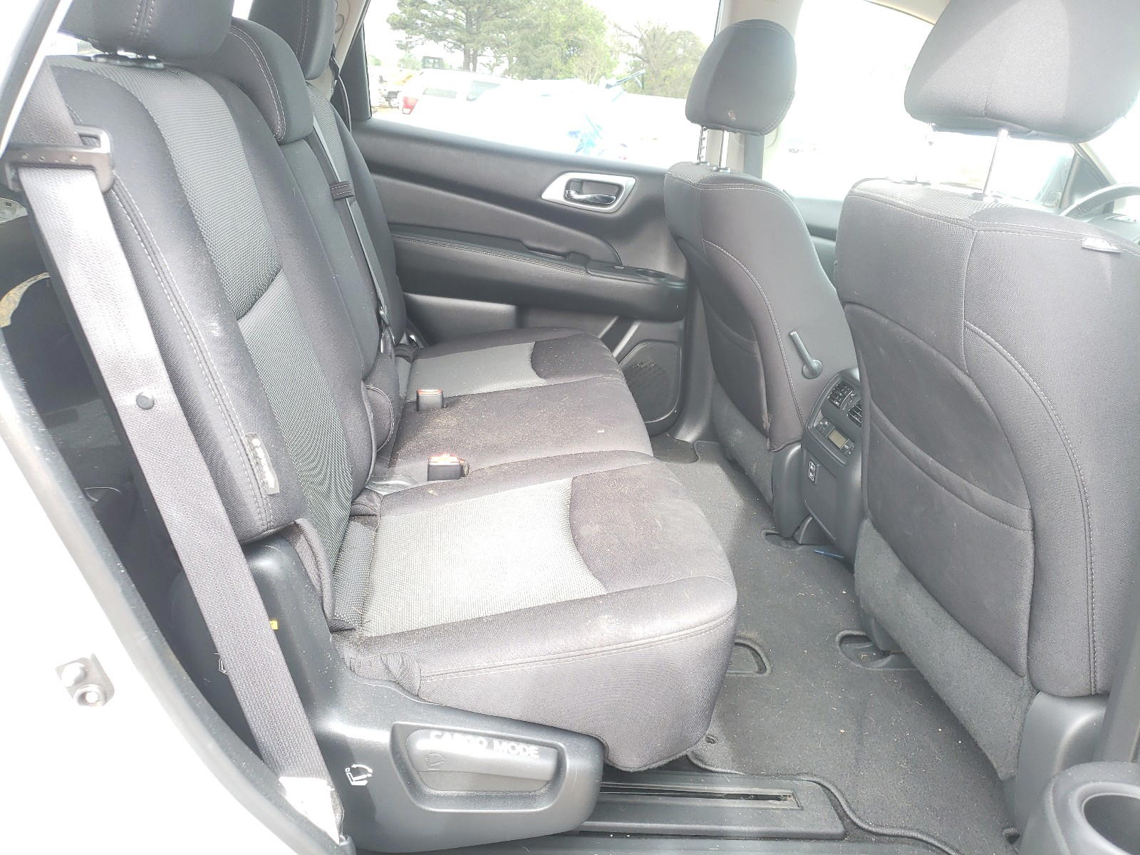 Photo 6 from auction – 2018 NISSAN PATHFINDER with VIN 5N1DR2MN2JC605366