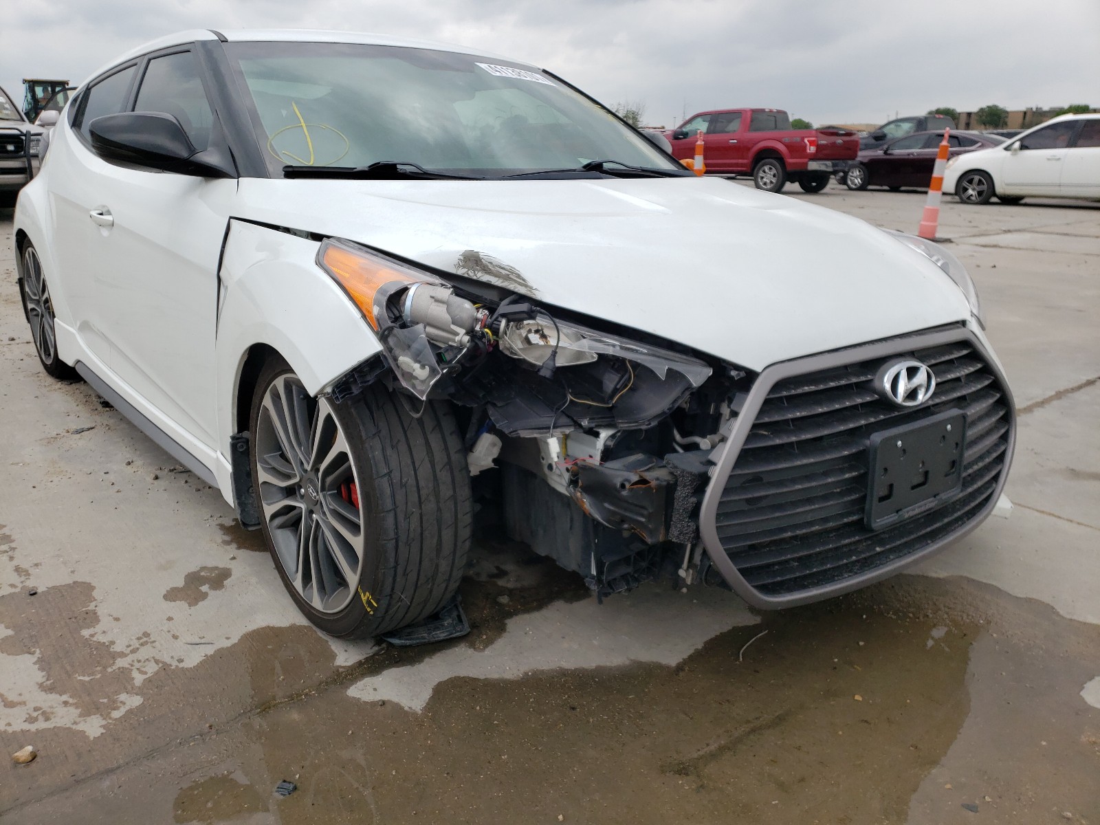 HYUNDAI VELOSTER T 2016 with VIN KMHTC6AE8GU263644 - Photo from auction
