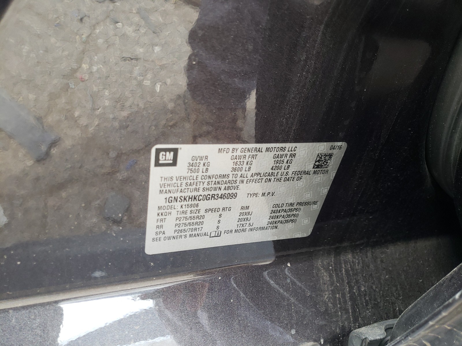 Photo 10 from auction – 2016 CHEVROLET SUBURBAN K with VIN 1GNSKHKC0GR346099