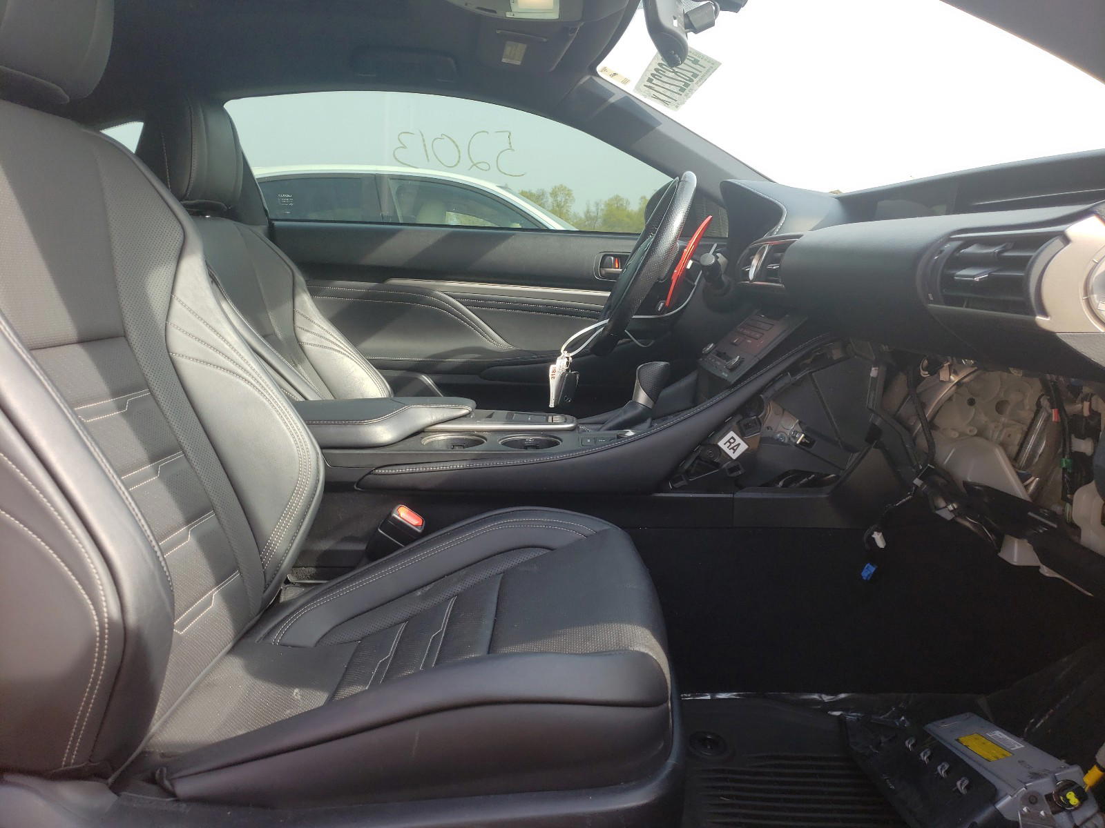 Photo 5 from auction – 2016 LEXUS RC 350 with VIN JTHSE5BC6G5006265