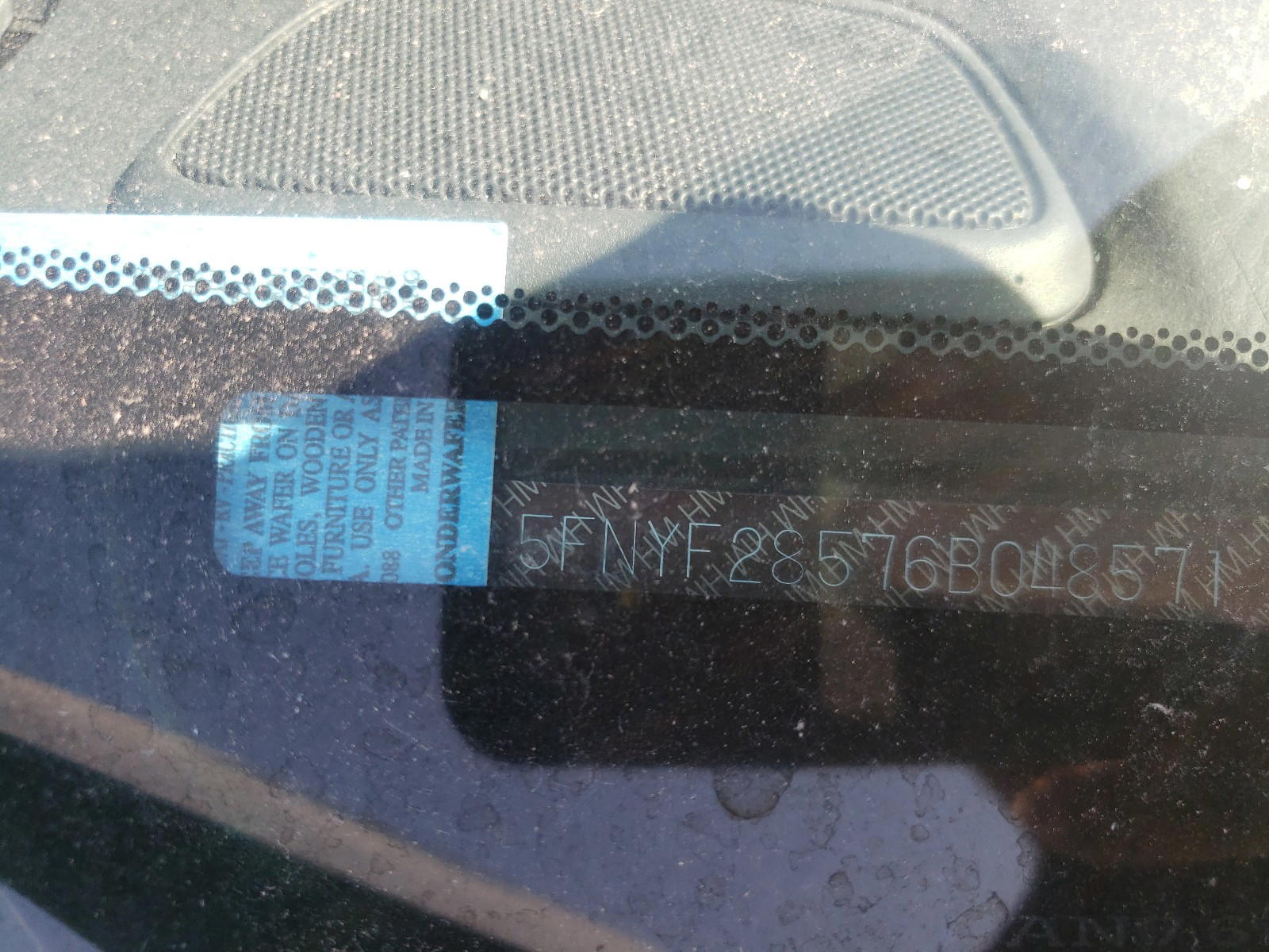 Photo 10 from auction – 2006 HONDA PILOT with VIN 5FNYF28576B048571