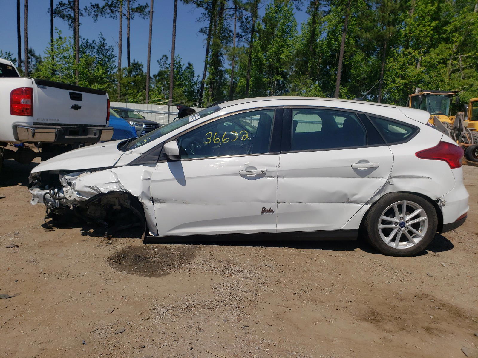 Photo 9 from auction – 2018 FORD FOCUS SE with VIN 1FADP3K24JL209552