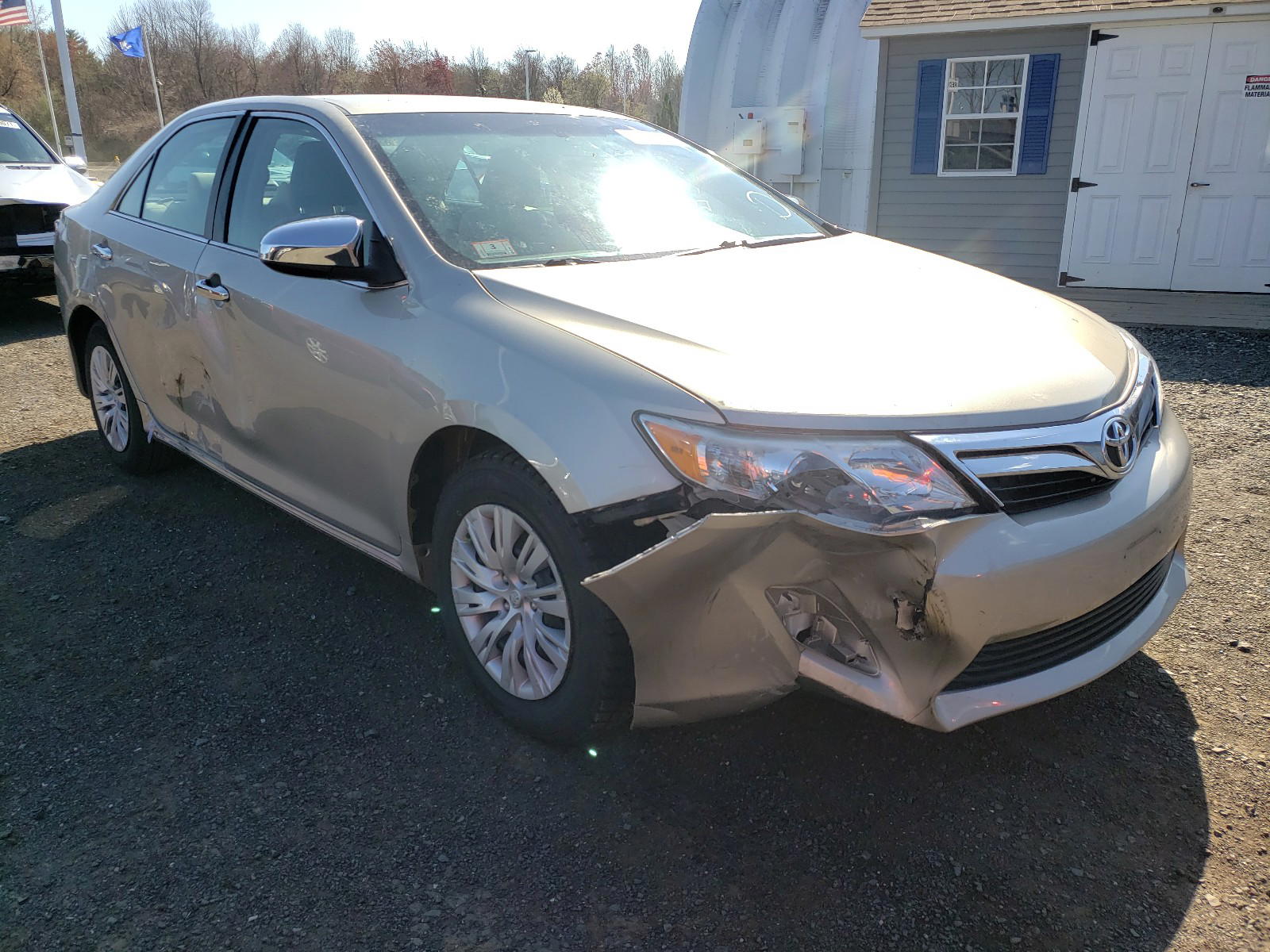 TOYOTA CAMRY L 2014 with VIN 4T4BF1FK2ER360359 - Photo from auction