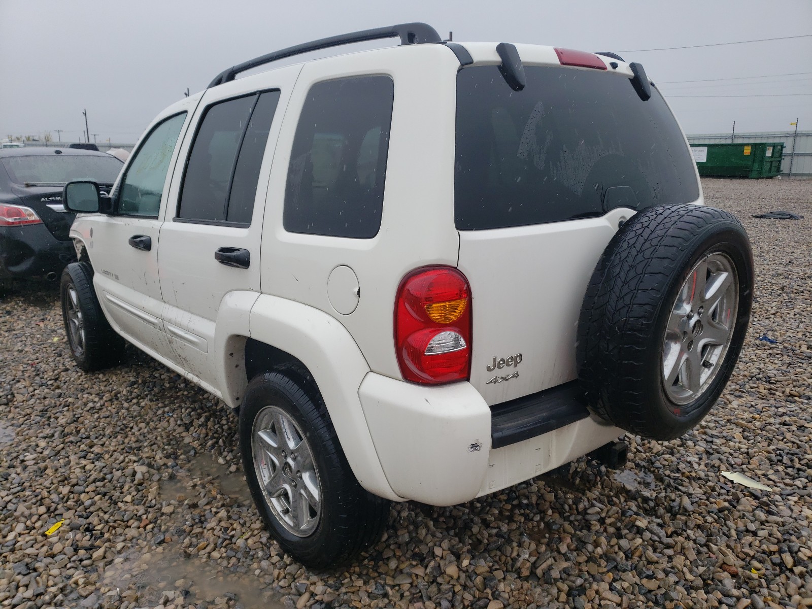 Photo 3 from auction – 2004 JEEP LIBERTY LI with VIN 1J4GL58K84W239558