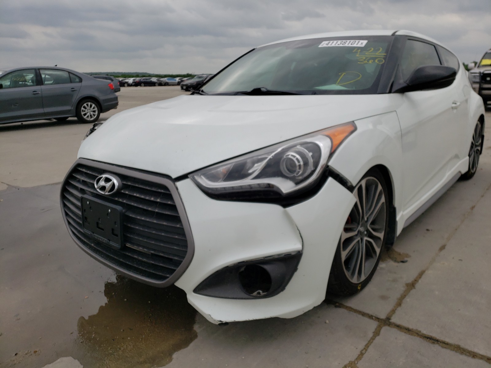 Photo 2 from auction – 2016 HYUNDAI VELOSTER T with VIN KMHTC6AE8GU263644