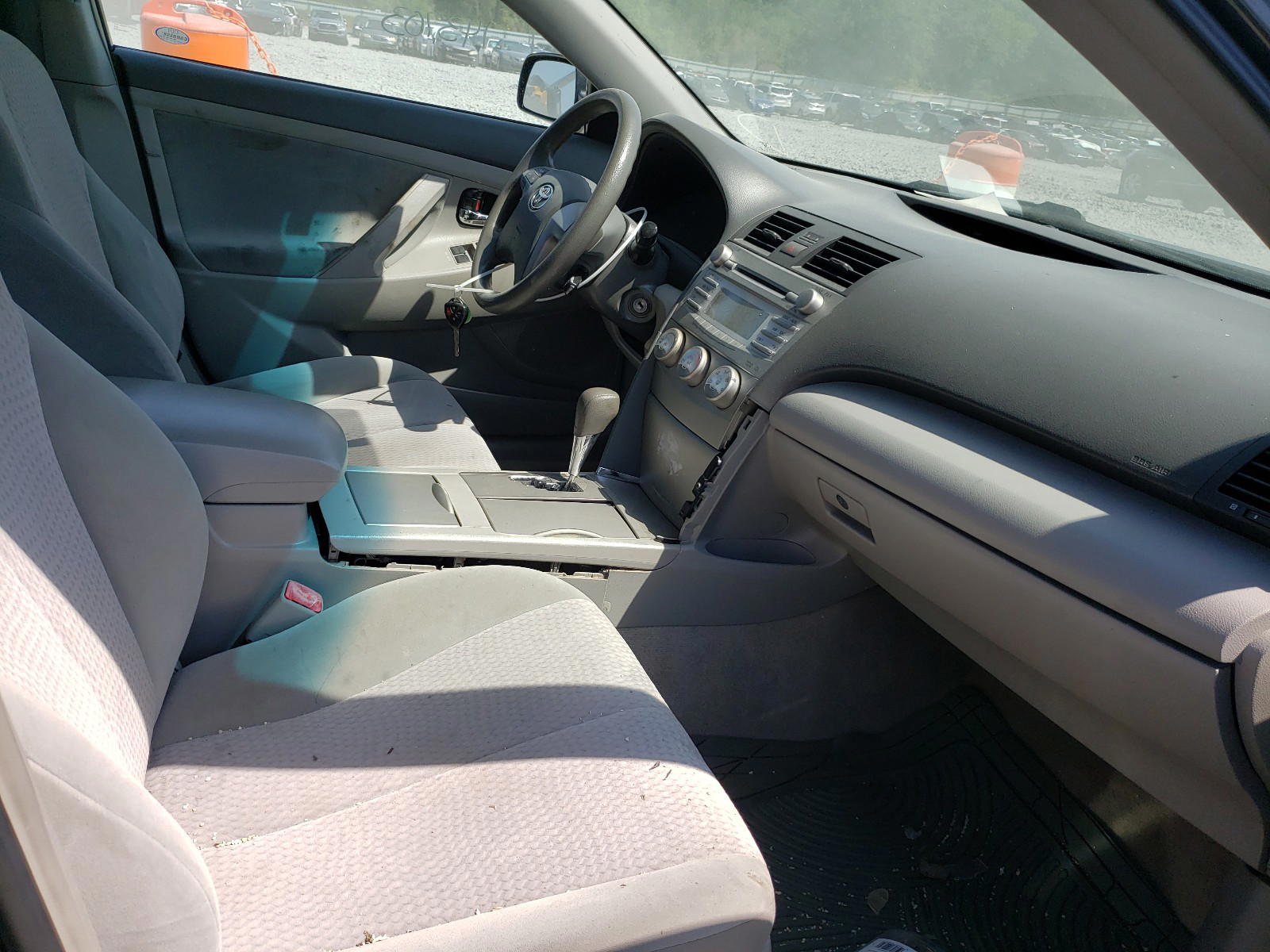Photo 5 from auction – 2011 TOYOTA CAMRY BASE with VIN 4T1BF3EK2BU193925