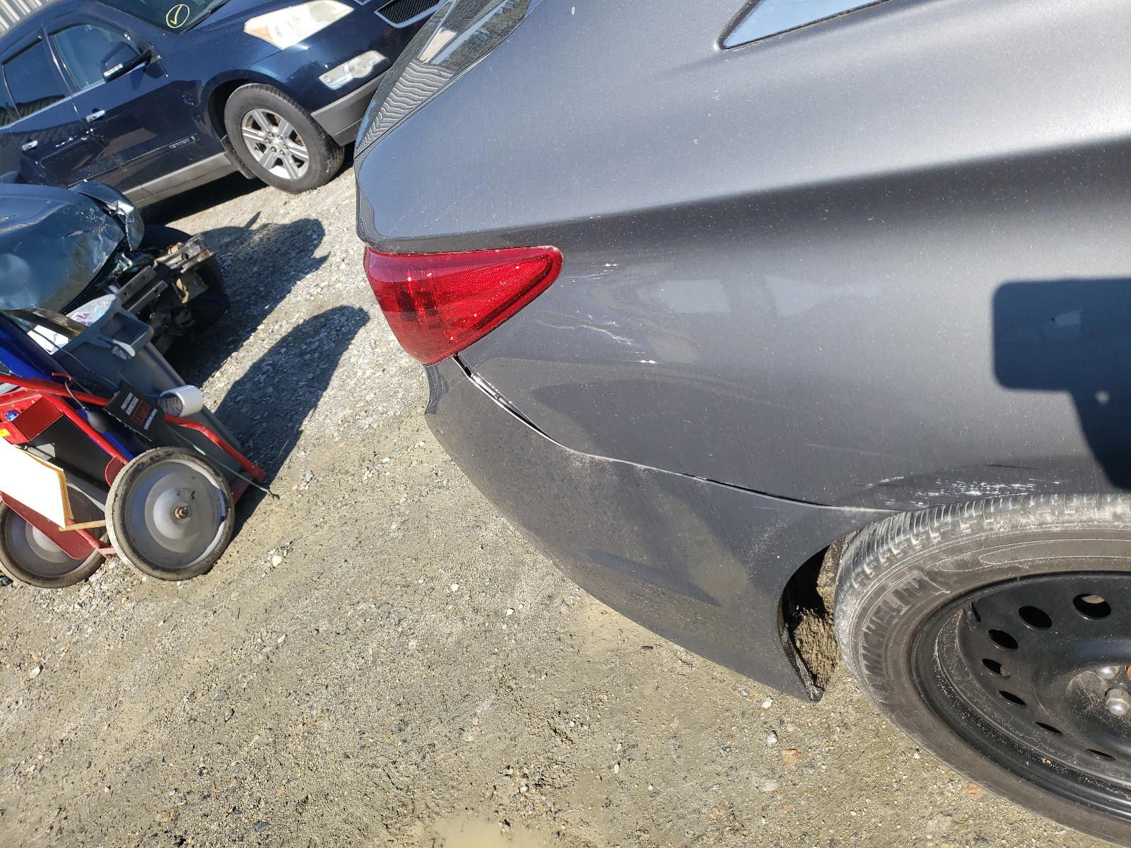 Photo 9 from auction – 2014 HYUNDAI SONATA SE with VIN 5NPEC4AC2EH846802