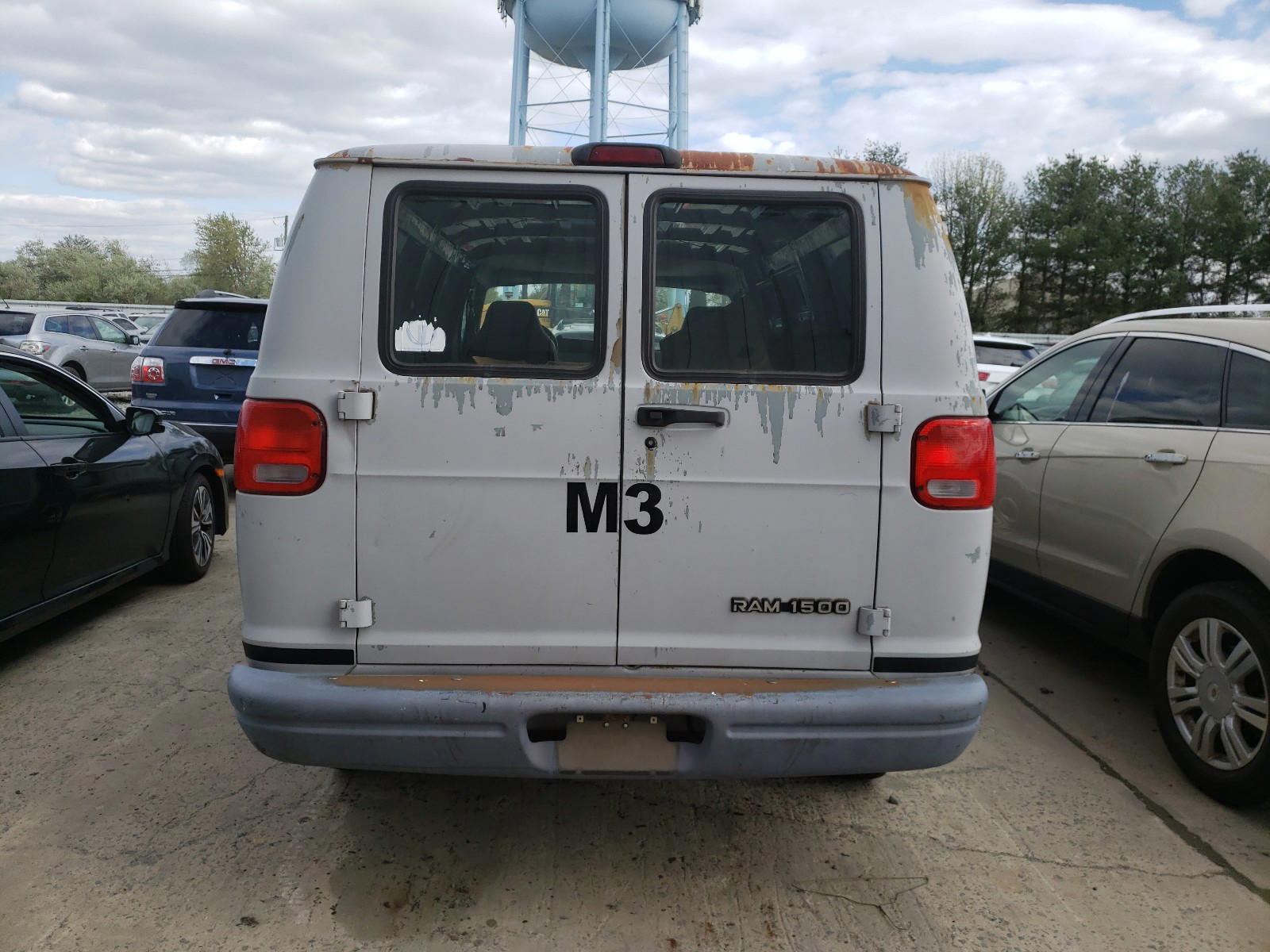 Photo 9 from auction – 2000 DODGE RAM VAN B1 with VIN 2B7HB11X7YK157579