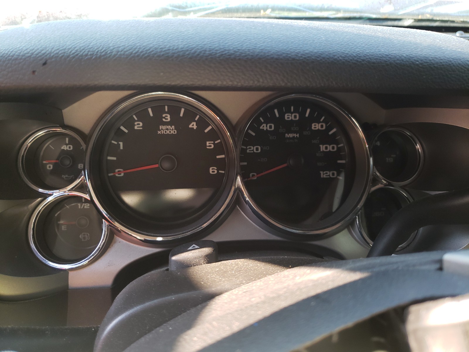 Photo 8 from auction – 2007 CHEVROLET SILVERADO with VIN 1GCEC14J37Z646628