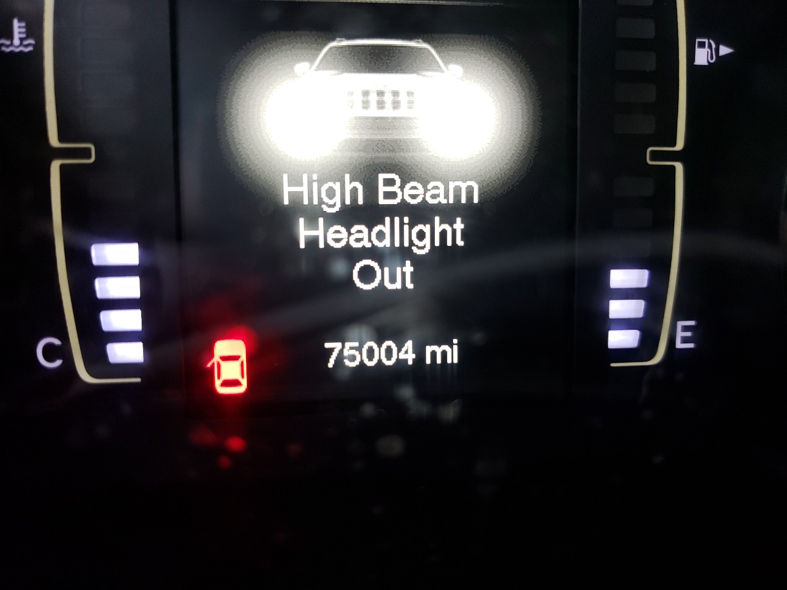 Photo 8 from auction – 2015 JEEP CHEROKEE L with VIN 1C4PJLCB6FW642674