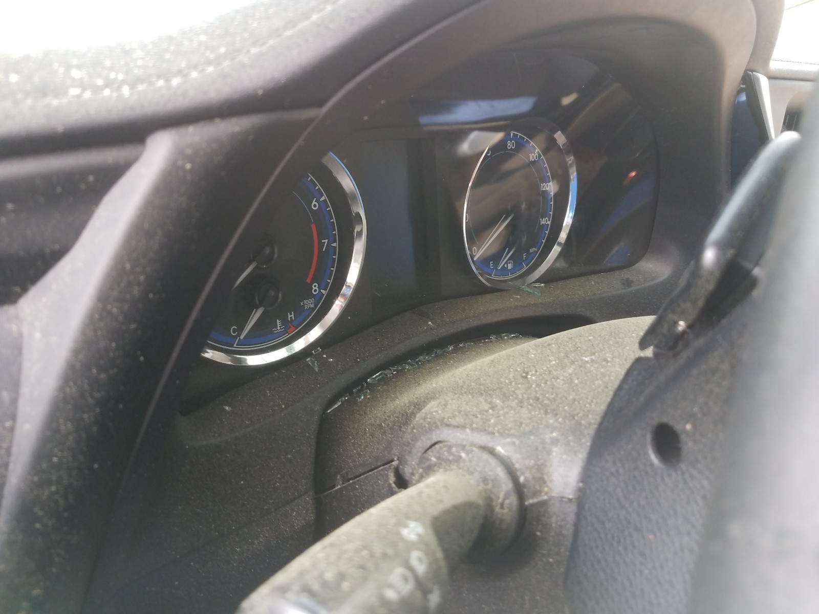 Photo 8 from auction – 2017 TOYOTA COROLLA L with VIN 5YFBURHE6HP655881