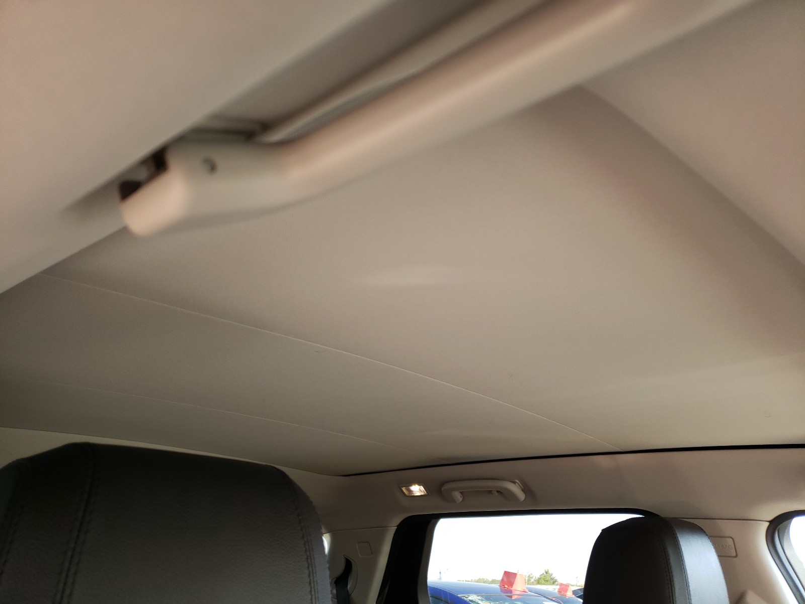 Photo 9 from auction – 2016 LAND ROVER DISCOVERY with VIN SALCR2BG5GH631436