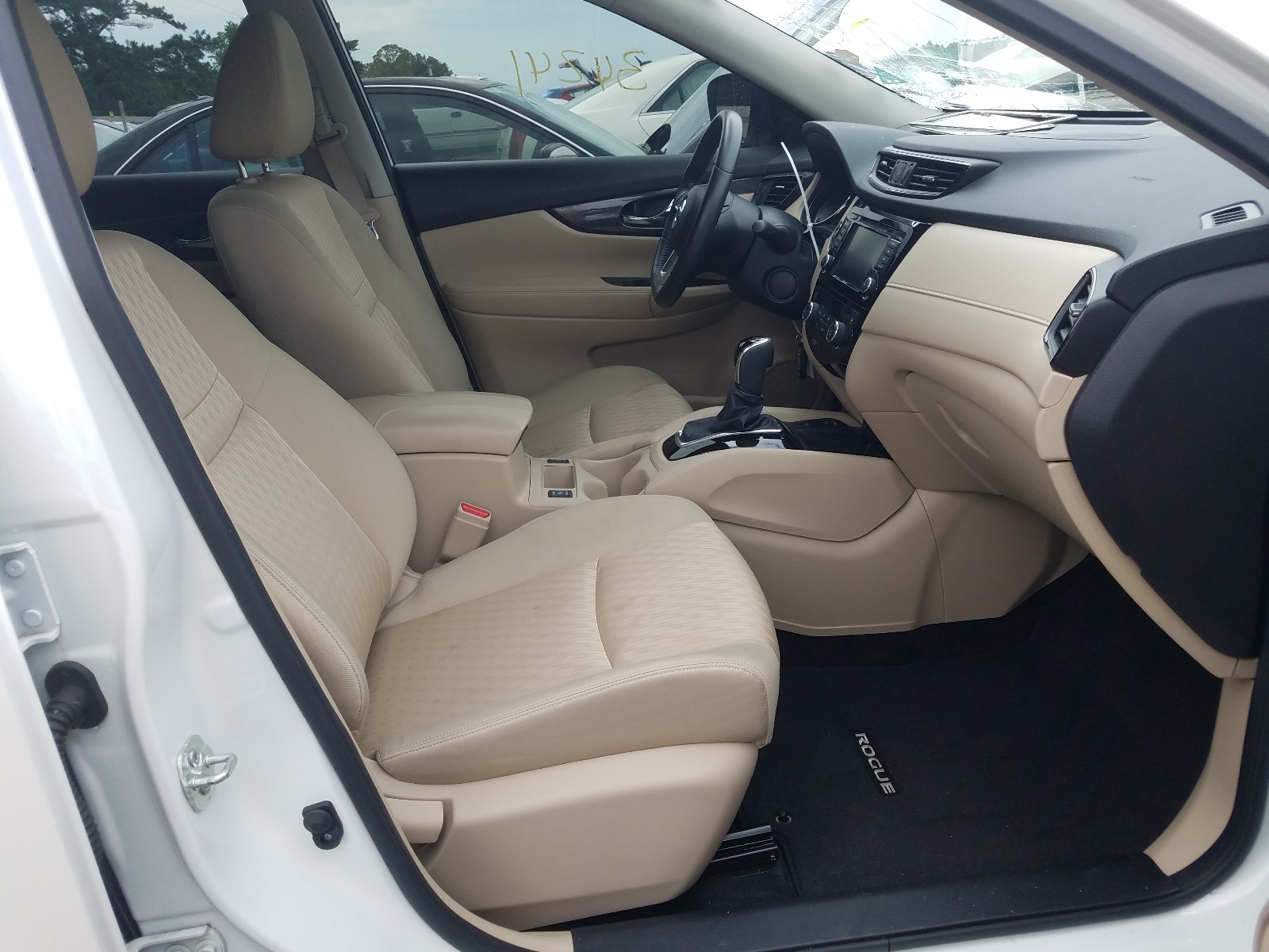 Photo 5 from auction – 2019 NISSAN ROGUE S with VIN JN8AT2MT3KW505093