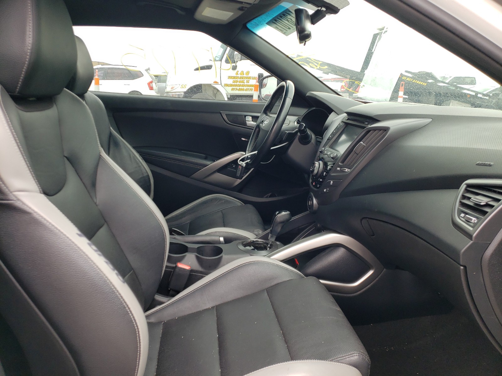 Photo 5 from auction – 2016 HYUNDAI VELOSTER T with VIN KMHTC6AE8GU263644