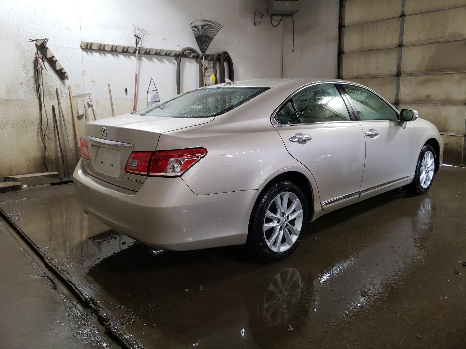 Photo 4 from auction – 2010 LEXUS ES 350 with VIN JTHBK1EG9A2347409