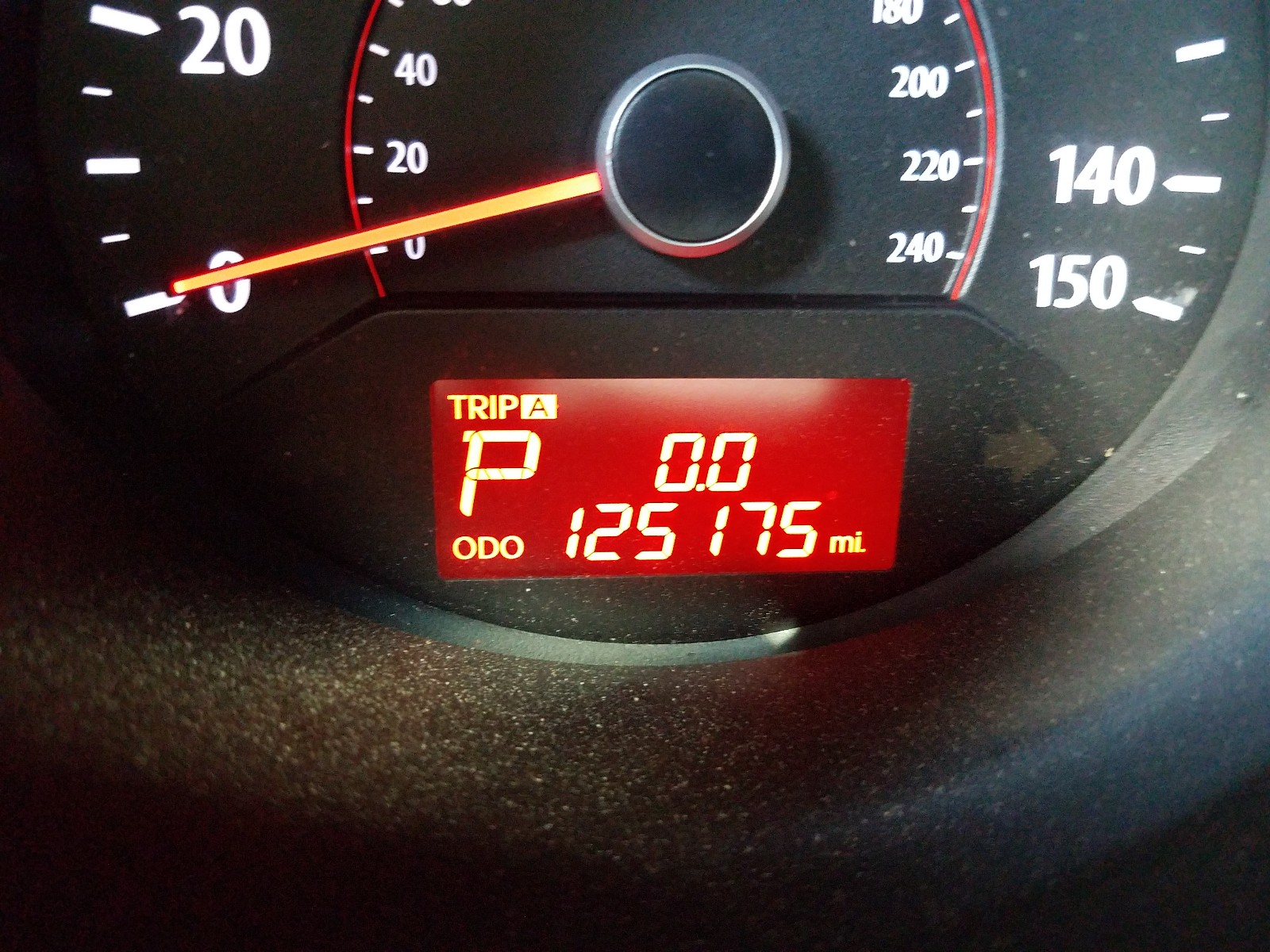 Photo 8 from auction – 2013 KIA SORENTO LX with VIN 5XYKTCA64DG312178