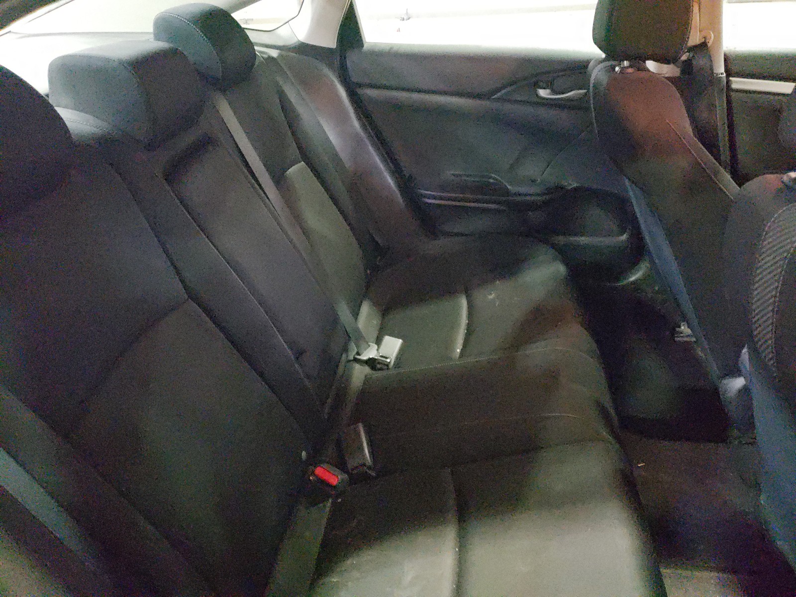 Photo 6 from auction – 2016 HONDA CIVIC LX with VIN 2HGFC2F51GH025545