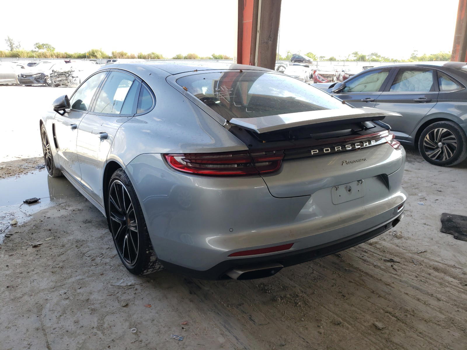 Photo 3 from auction – 2018 PORSCHE PANAMERA 4 with VIN WP0AA2A77JL115994