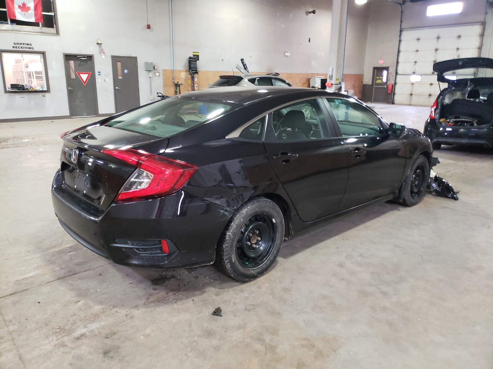 Photo 4 from auction – 2016 HONDA CIVIC LX with VIN 2HGFC2F51GH025545
