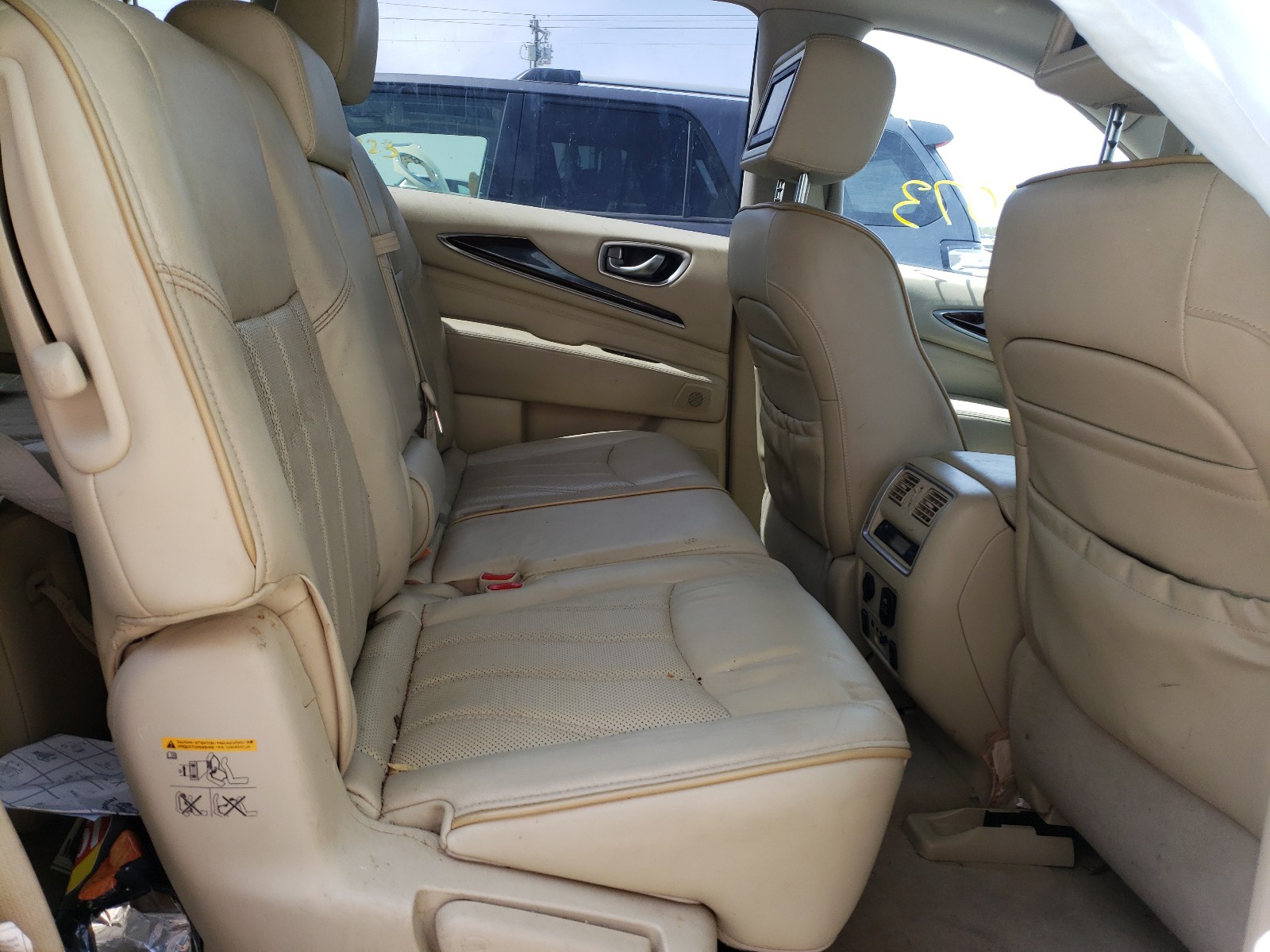 Photo 6 from auction – 2013 INFINITI JX35 with VIN 5N1AL0MN7DC332308