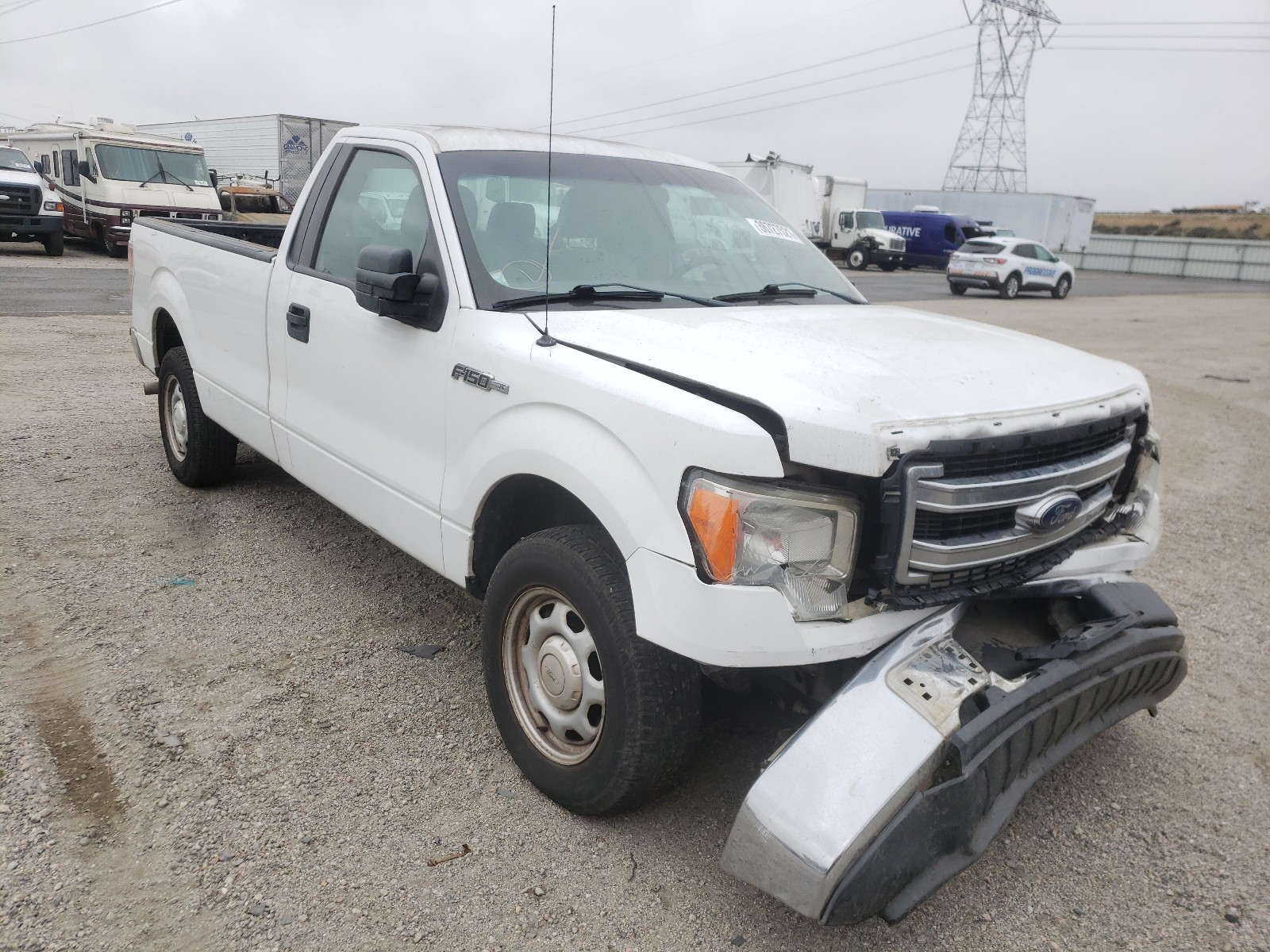 FORD F150 2014 مع رقم تعريف المركبة 1FTNF1CF1EKD21101 - صورة من المزاد