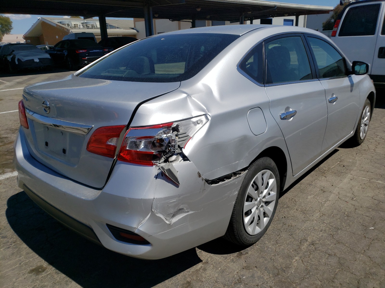 Photo 9 from auction – 2019 NISSAN SENTRA S with VIN 3N1AB7AP2KY243887