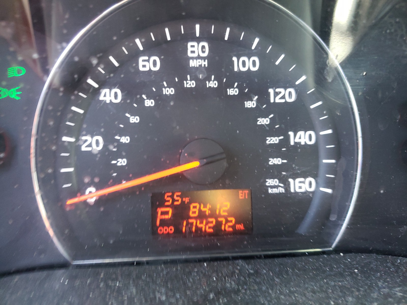 Photo 8 from auction – 2014 KIA SORENTO LX with VIN 5XYKTDA63EG424946