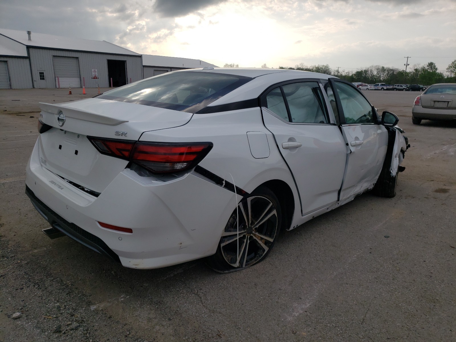 Photo 4 from auction – 2021 NISSAN SENTRA SR with VIN 3N1AB8DV2MY216112