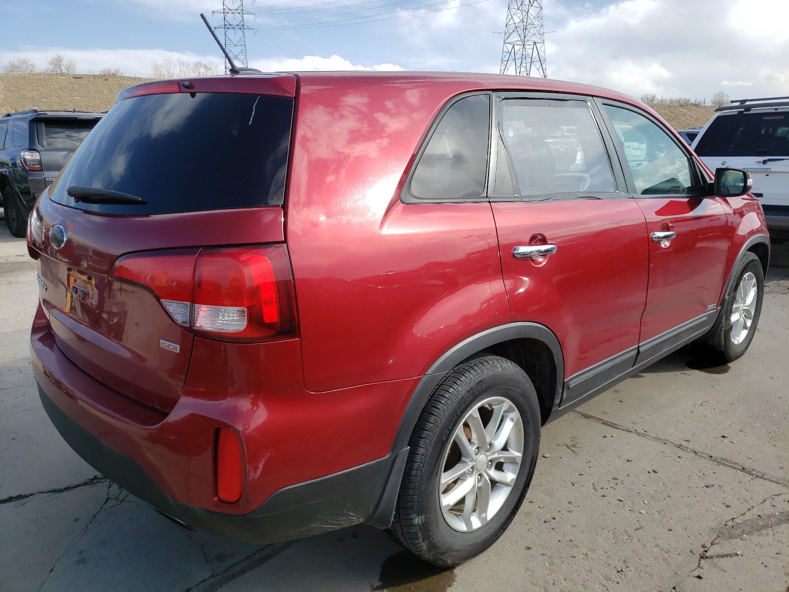 Photo 4 from auction – 2014 KIA SORENTO LX with VIN 5XYKTDA63EG424946