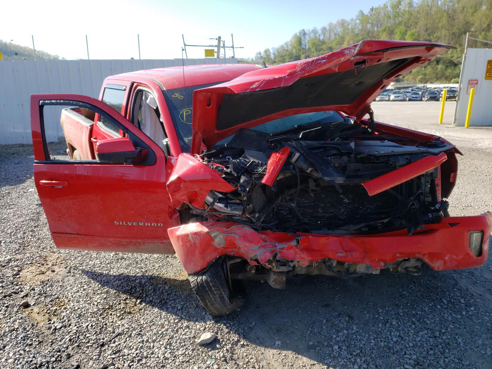 CHEVROLET SILVERADO 2016 with VIN 3GCUKREC4GG123390 - Photo from auction