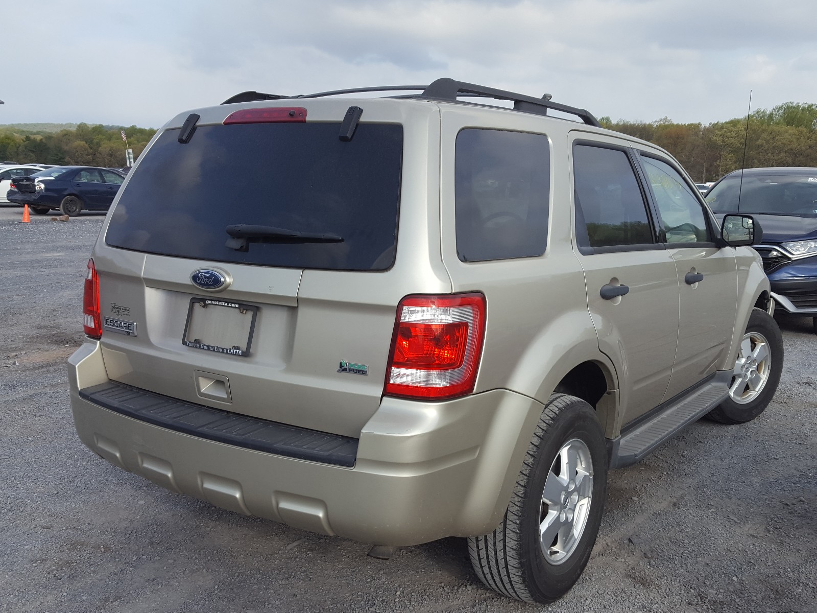 Zdjęcie 4 z aukcji – 2010 FORD ESCAPE XLT z VIN 1FMCU9DG2AKD37011