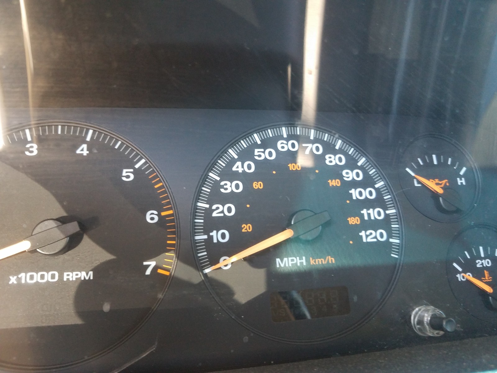 Photo 8 from auction – 2004 JEEP GRAND CHER with VIN 1J4GX48S34C118985