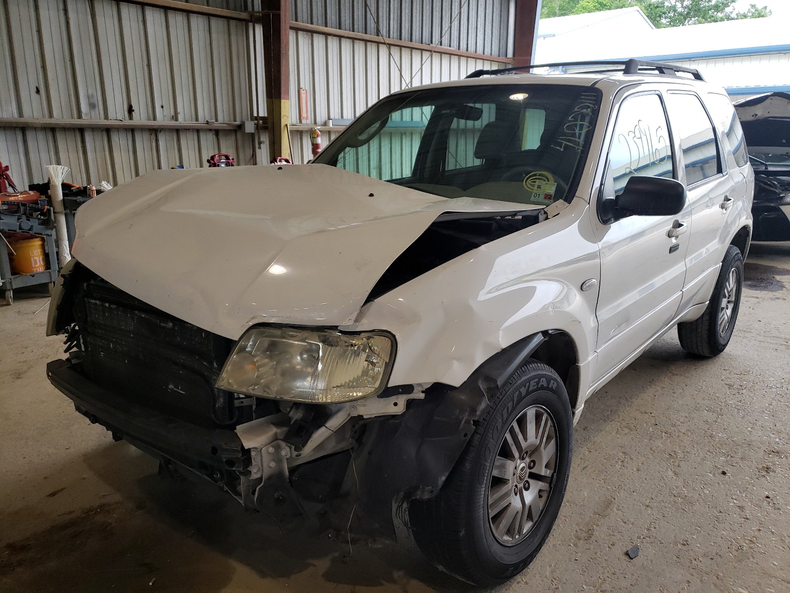 Photo 2 from auction – 2007 MERCURY MARINER LU with VIN 4M2CU81147KJ01073