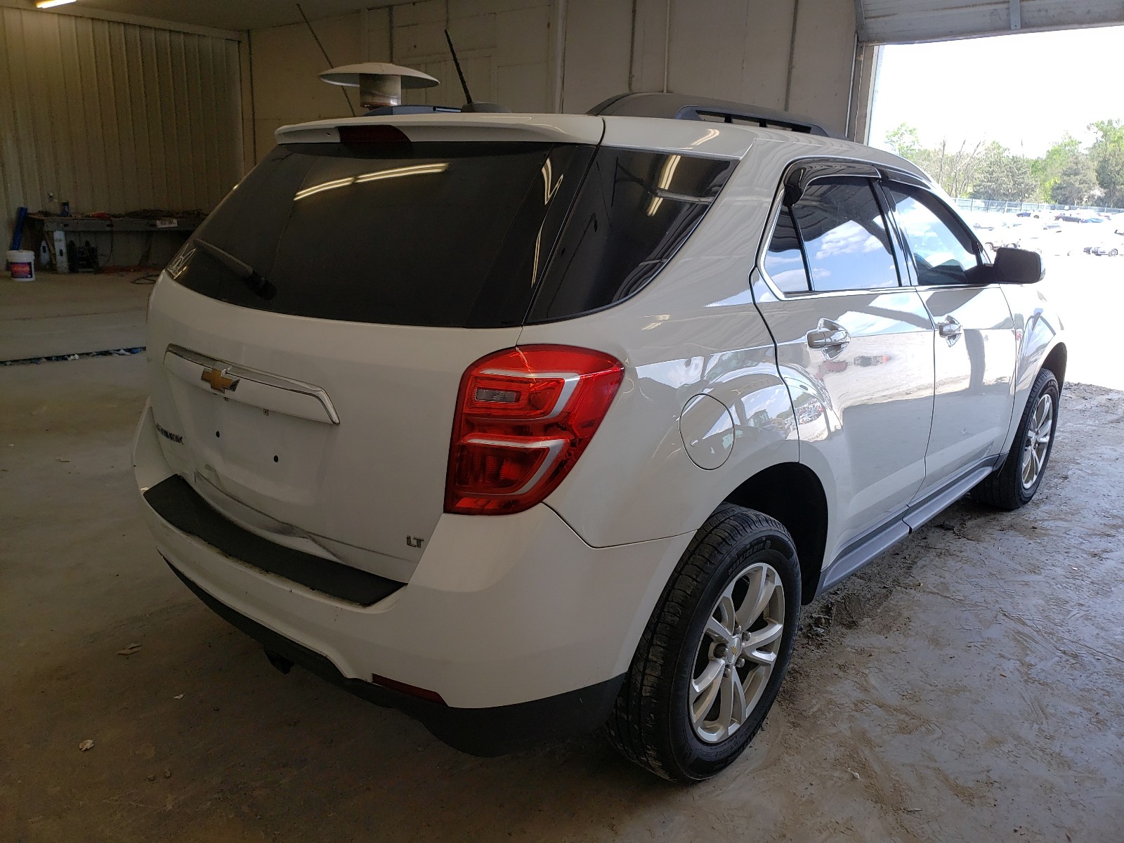 Photo 4 from auction – 2017 CHEVROLET EQUINOX LT with VIN 2GNALCEK1H1609158