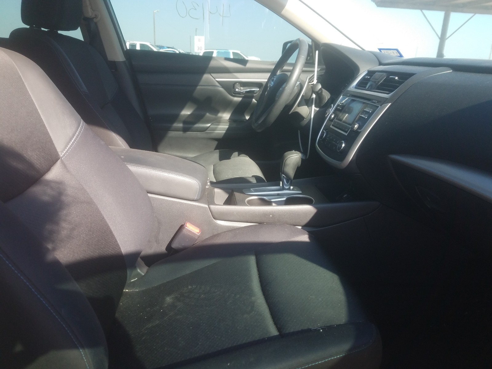 Photo 5 from auction – 2017 NISSAN ALTIMA 2.5 with VIN 1N4AL3AP2HC158008