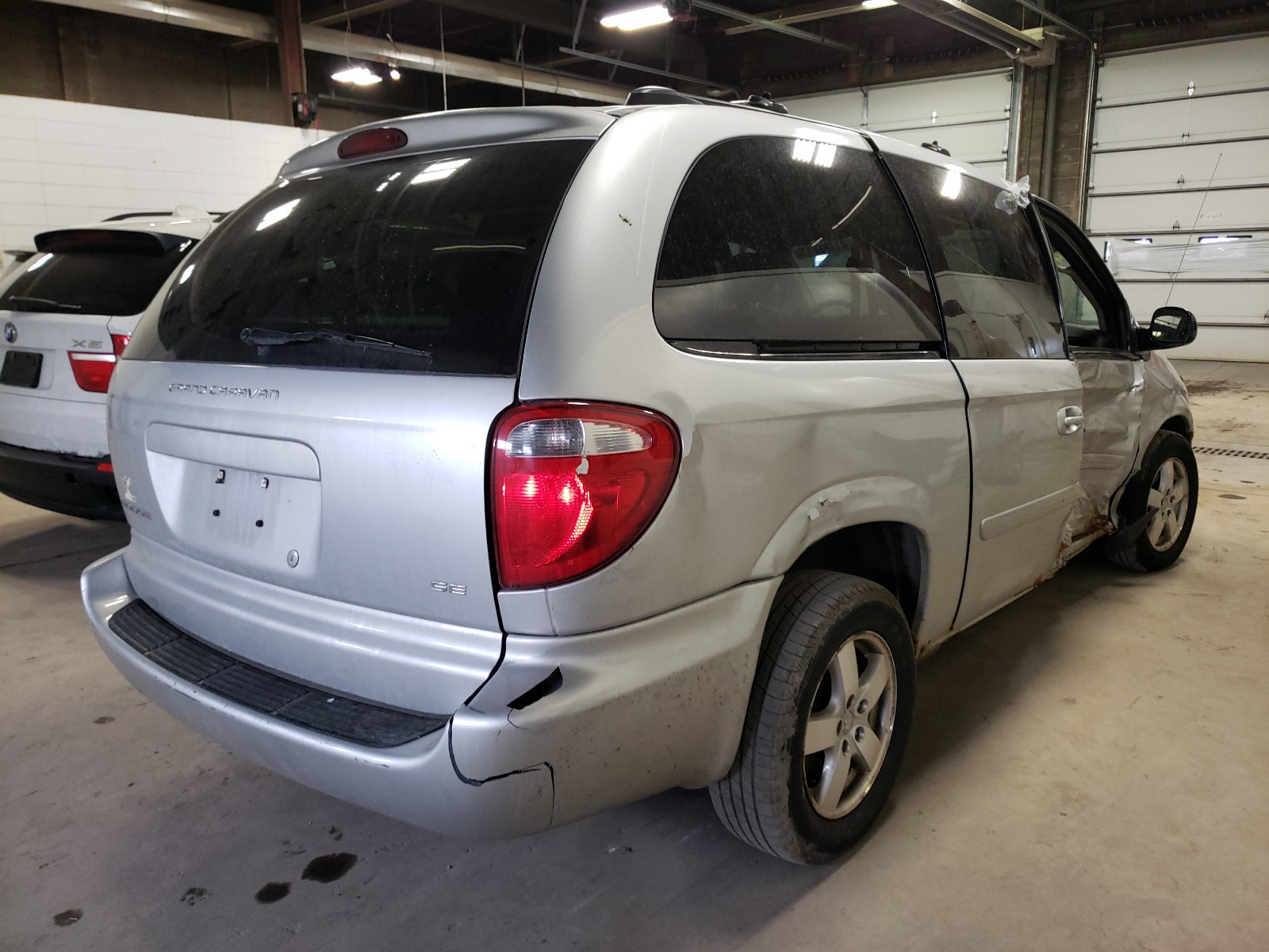 Zdjęcie 4 z aukcji – 2005 DODGE GRAND CARA z VIN 2D4GP44L55R600101