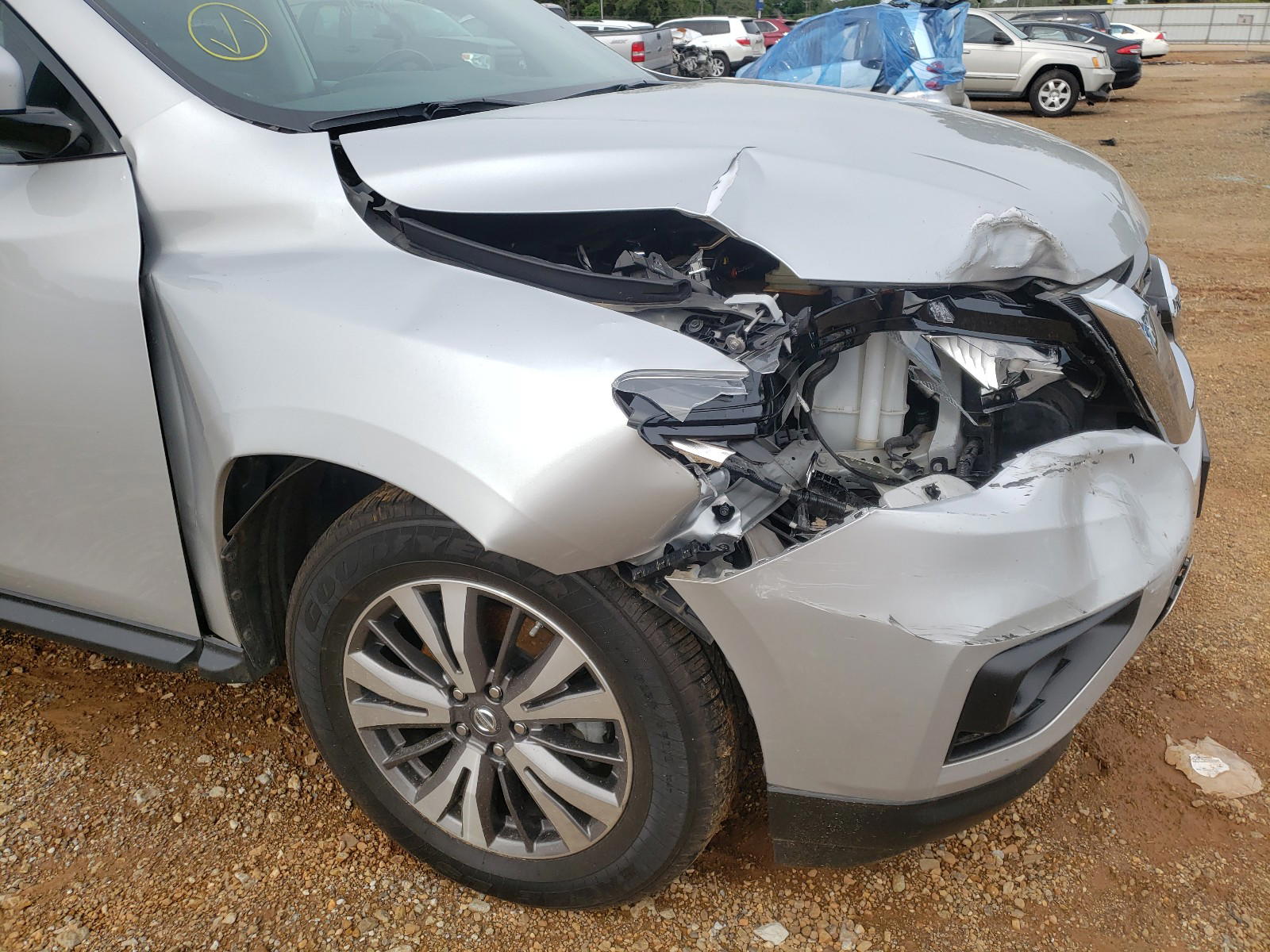 Photo 9 from auction – 2018 NISSAN PATHFINDER with VIN 5N1DR2MN2JC605366