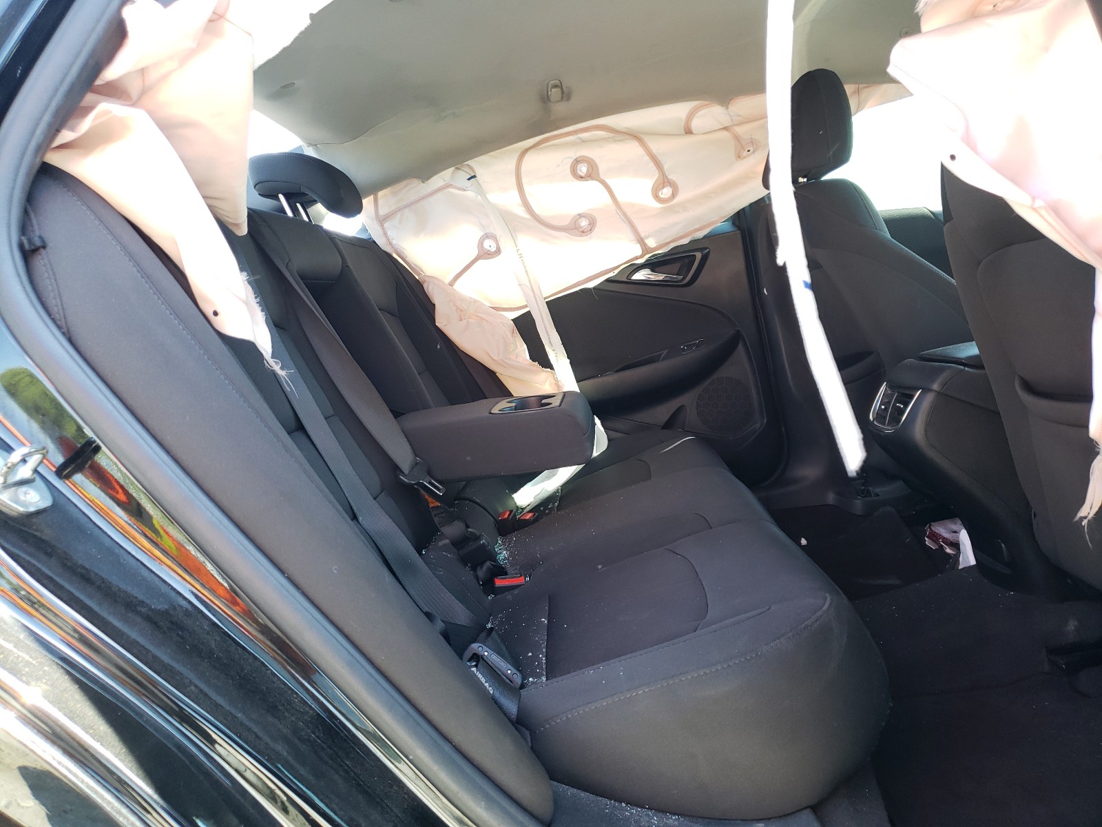 Photo 6 from auction – 2018 CHEVROLET MALIBU LT with VIN 1G1ZD5ST7JF224941