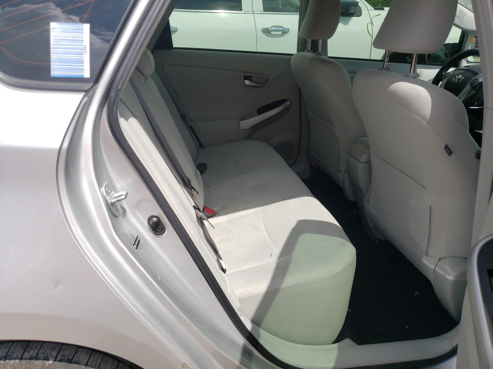 Photo 6 from auction – 2012 TOYOTA PRIUS with VIN JTDKN3DU9C5464453