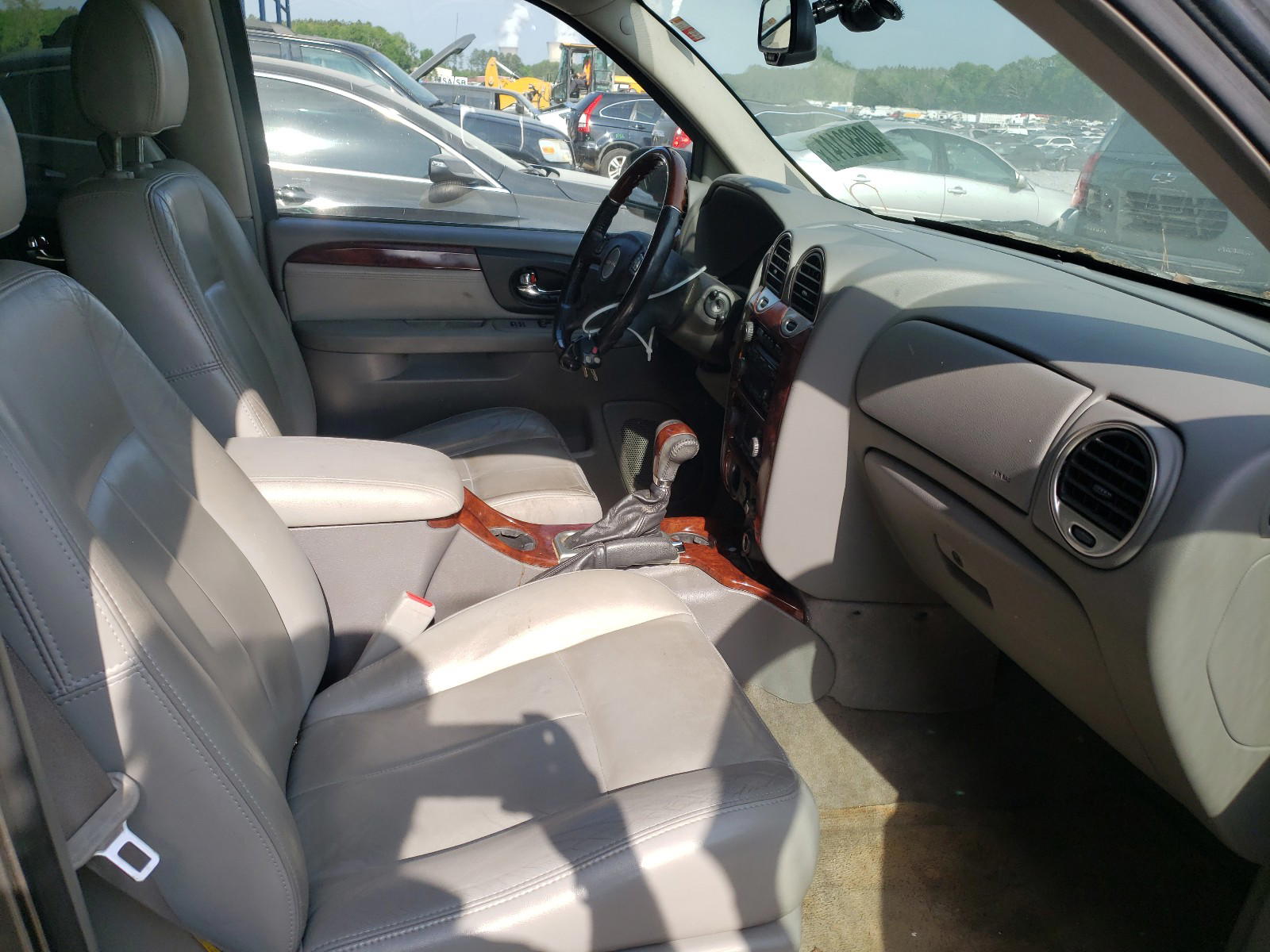 Photo 5 from auction – 2006 GMC ENVOY with VIN 1GKES63M562220480